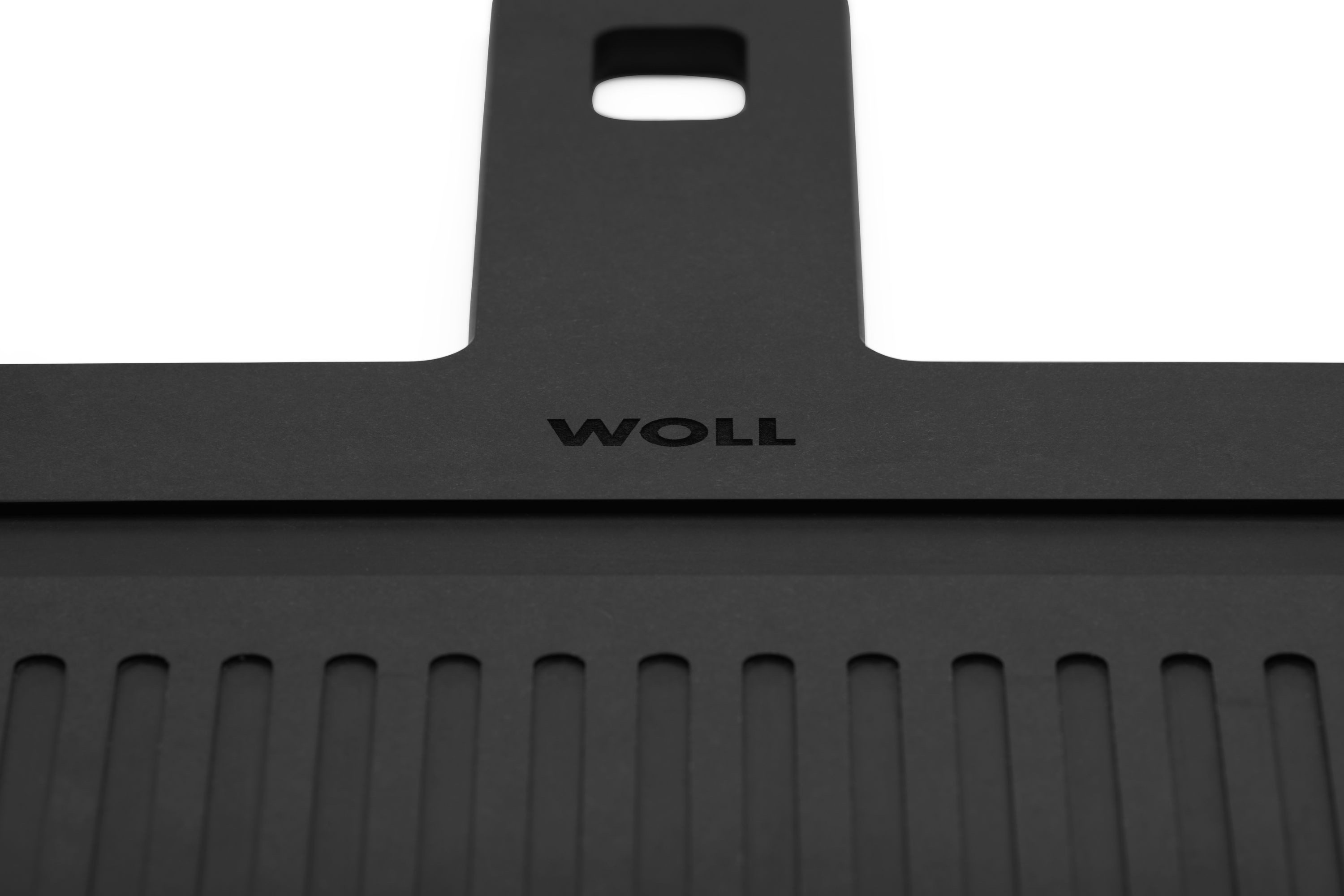 WOLL Kräuterschneidebrett Norbert Woll Schneidebrett Cut & Serve 49 x 25 cm Schwarz FSC, FSC-zertifizierter Papierverbundstoff, Vier stabile Silikonfüße für höchste Standfestigkeit
