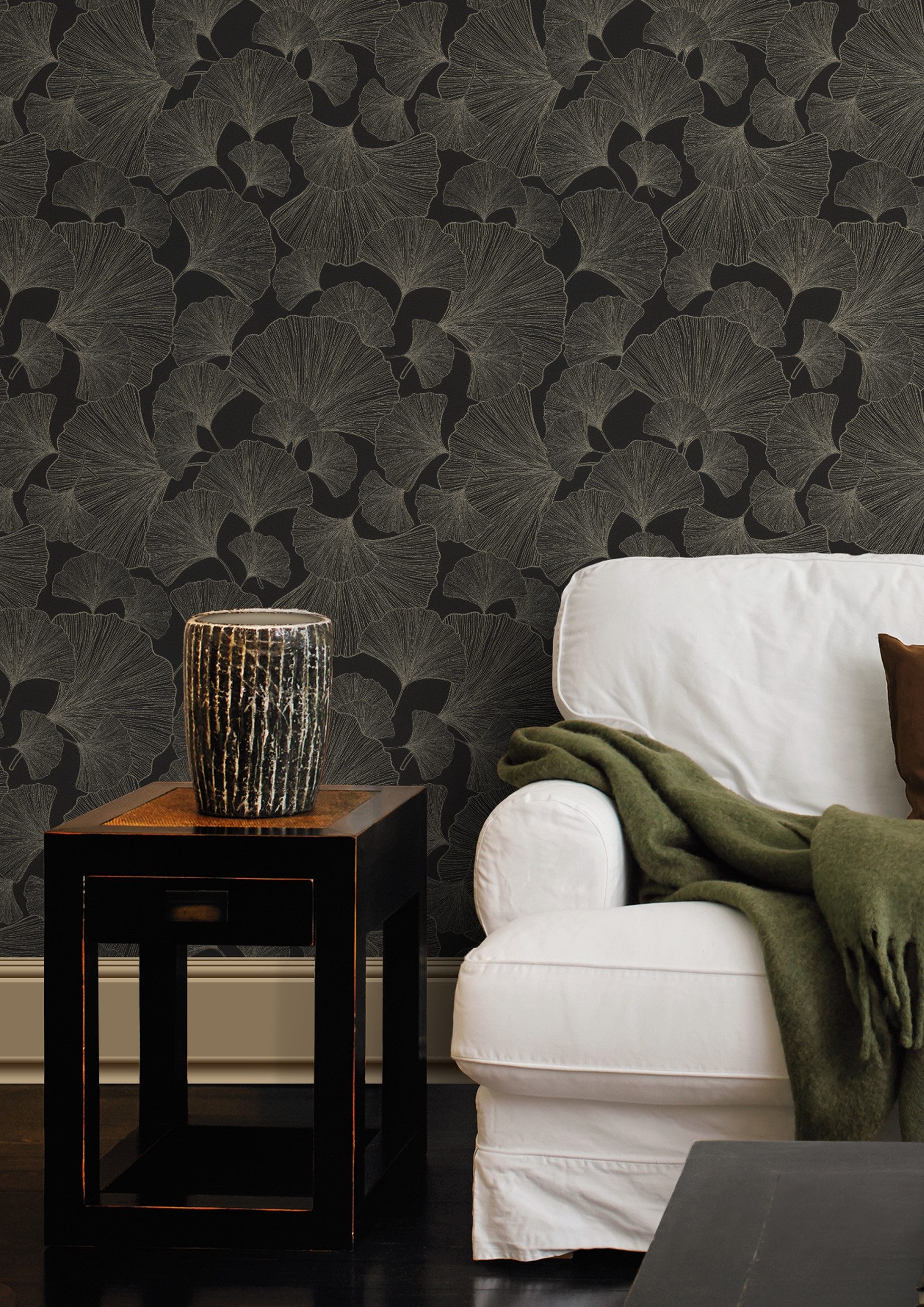 Rasch Vliestapete Ginkgo-Blätter - Vinyltapete Schwarz Gold, floral, (1 Rolle, 1 St., 10,05 m x 0,53 m), Lichtbeständige Farben - Feucht abwischbar - Restlost abziehbar