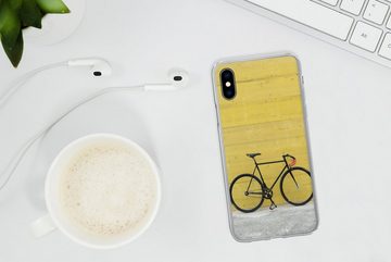 MuchoWow Handyhülle Ein Rennrad vor einem industriellen Hintergrund, Handyhülle Apple iPhone X/10, Smartphone-Bumper, Print, Handy
