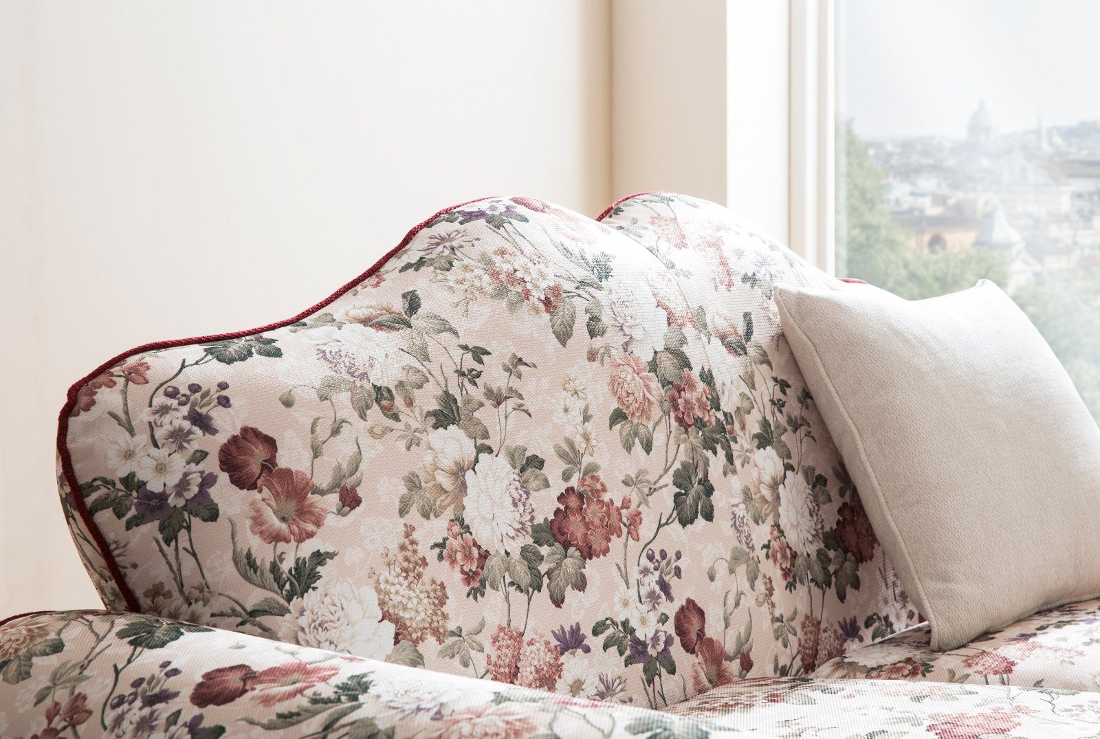 Furn.Design Sofa Elita, 3-Sitzer in beige mit Blumenmuster, Landhausstil, mit Bonell Federkern