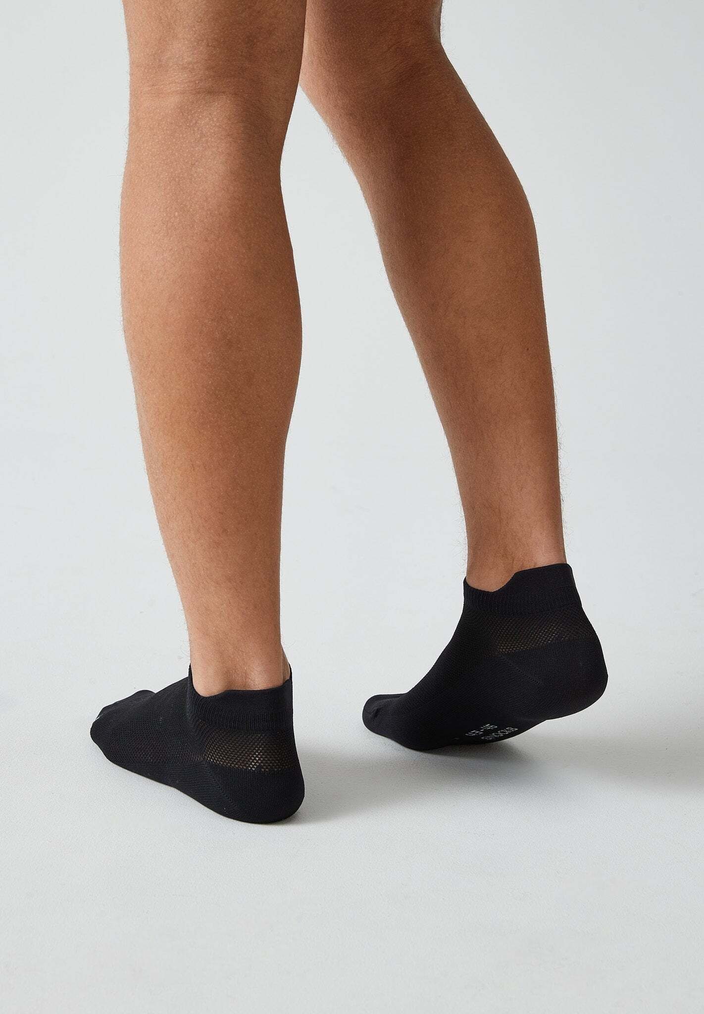 SNOCKS Laufsocken Running Socken für Damen & Herren (4-Paar) mit Fersenlasche und atmungsaktiv durch Mesh