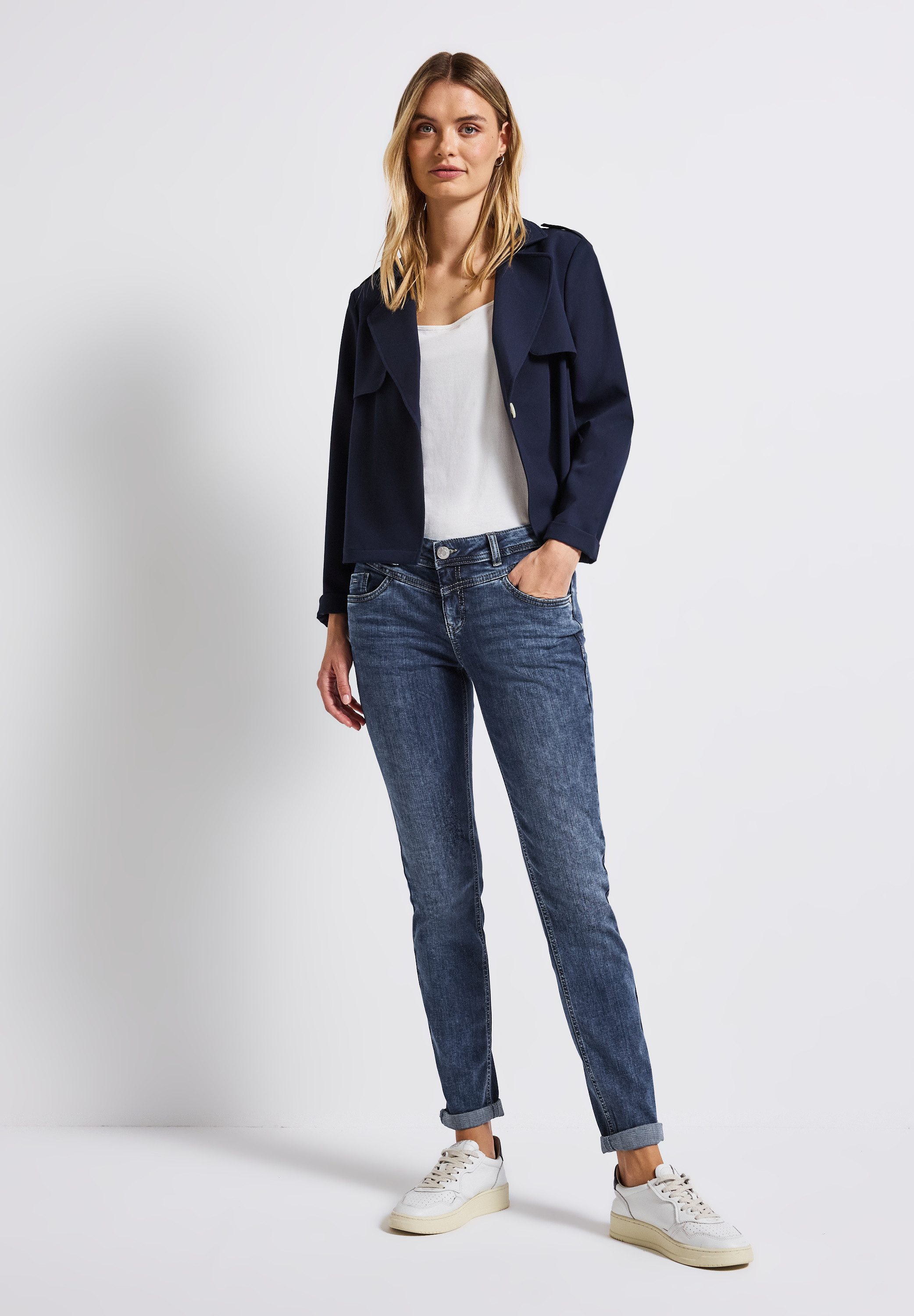 STREET ONE Comfort-fit-Jeans in dunkelblauer Waschung