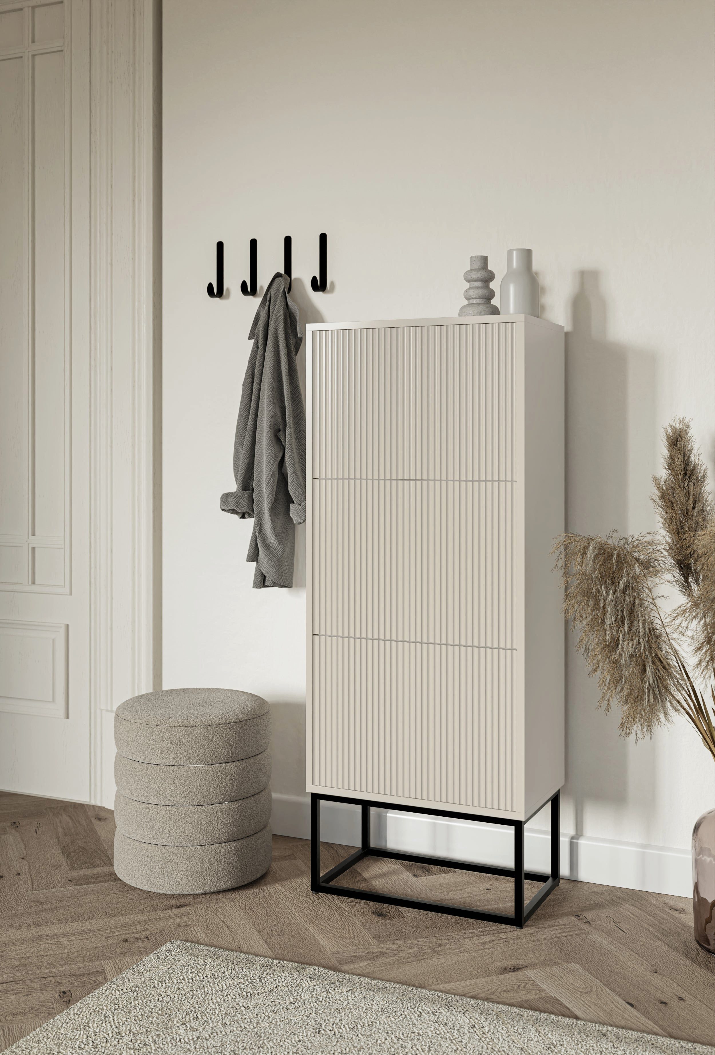 Selsey Schuhschrank VELDIO 3 Klappen mit geriffelten Fronten, schwarzes Metallgestell, 50 cm