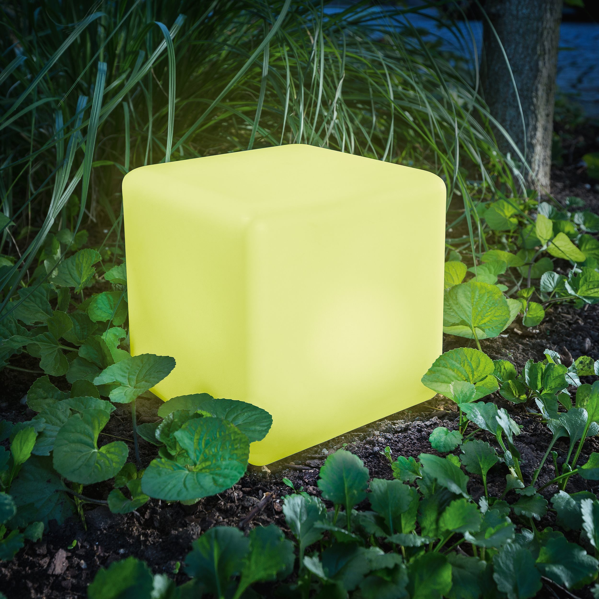 esotec LED Gartenleuchte Solar Würfelleuchte Smart Cube, 18cm, 7 Leuchtfarben, outdoor 106100, 7 Lichtfarben, Dauerlicht oder Farb-Wechsellicht, automatisches Einschalten bei Dämmerung, LED fest integriert, tageslichtweiß, blau, violett, rot, gelb, grün,