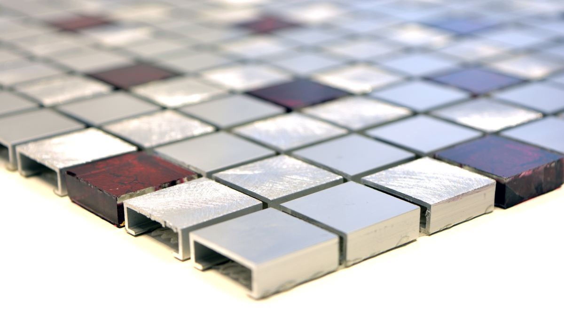 Mosani Mosaikfliesen Mosaik Fliese Aluminium Glasmosaik silber rot Fliesenspiegel
