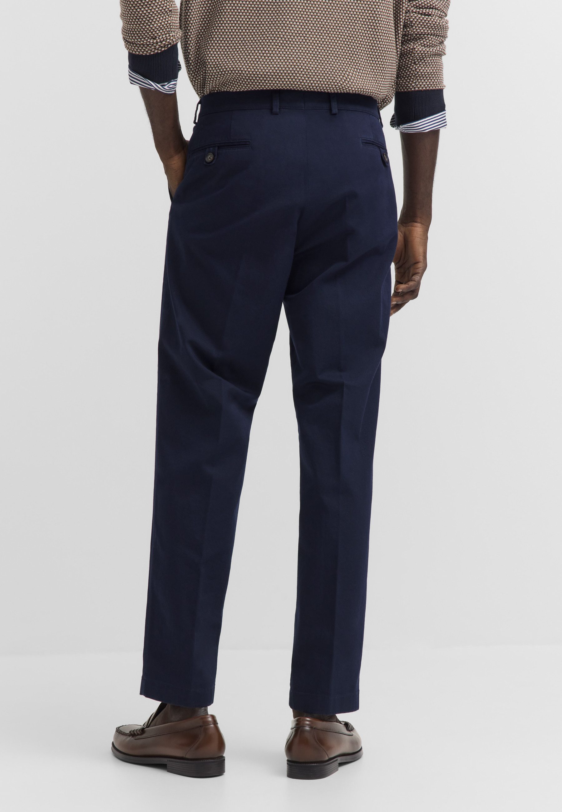 bugatti Bundfaltenhose Tapered Fit aus Baumwoll-Stretch