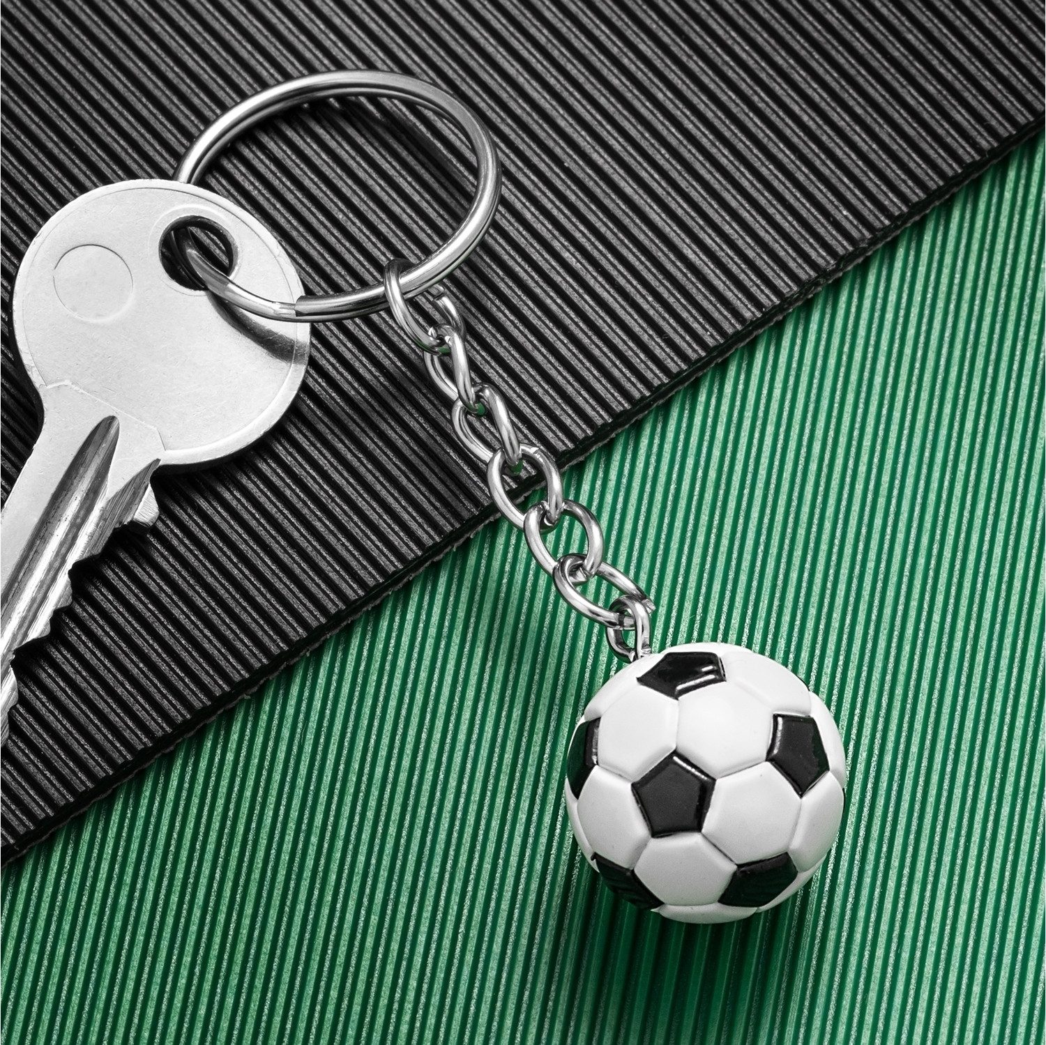 Gadget Master Schlüsselanhänger Fußball Schlüsselanhänger günstig online kaufen