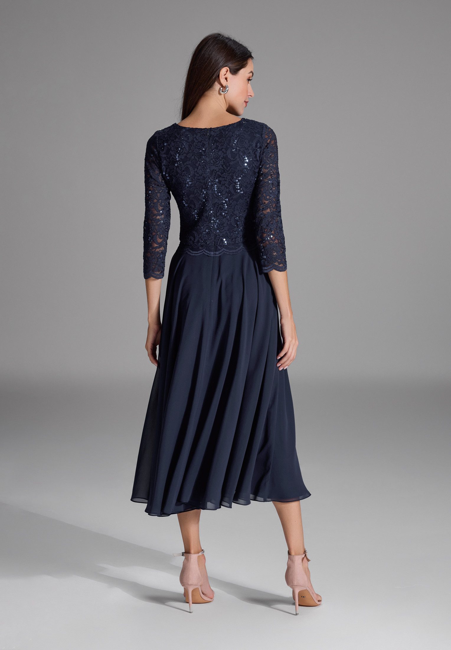 SWING Cocktailkleid Taillierter Schnitt mit ausgestelltem Rockteil