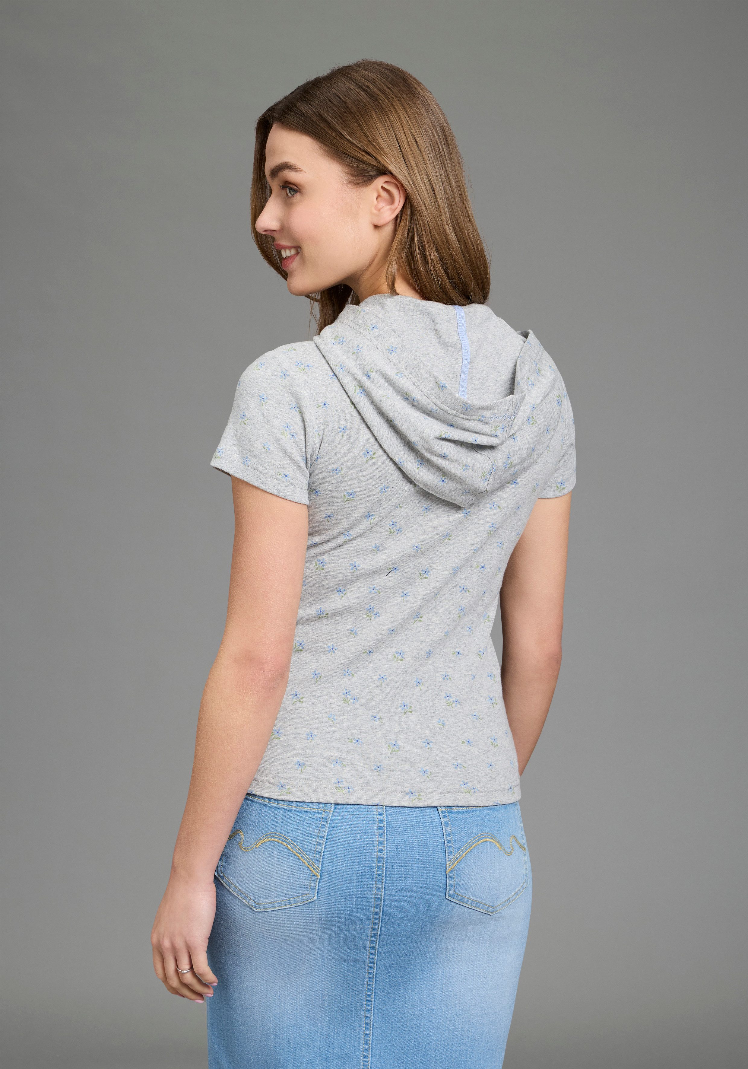 KangaROOS Kapuzenshirt figurbetonte Passform, Kurzarm, mit Kapuze, Rippware