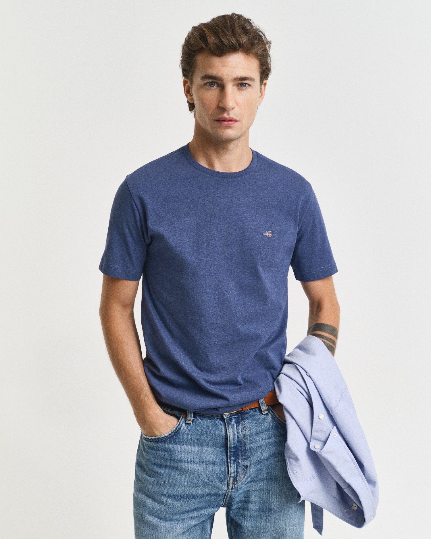 Gant T-Shirt REG SHIELD SS T-SHIRT mit Logostickerei auf der Brust