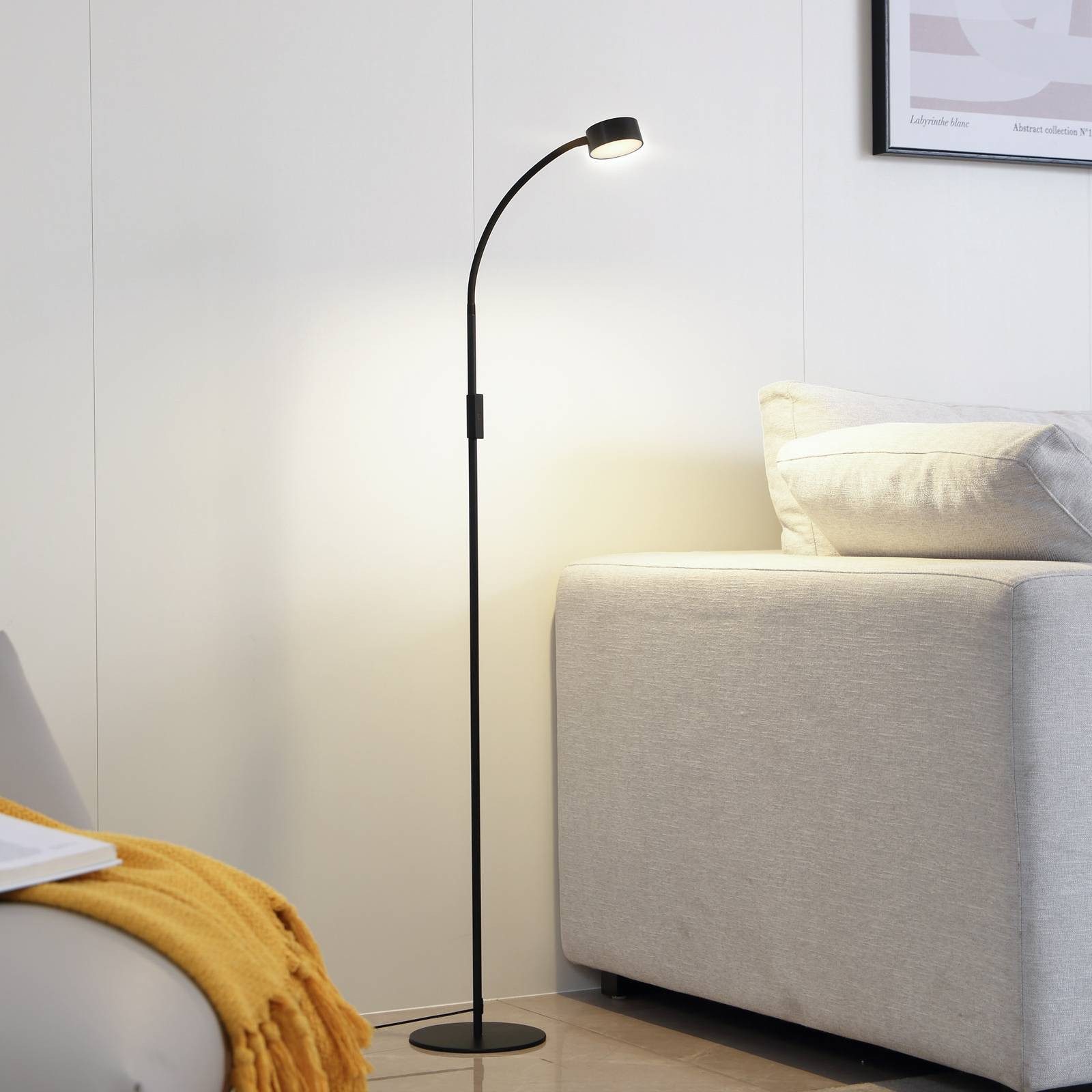 Lindby Stehlampe Maori, LED, Metall, Schwarz Farbwechsel warmweiß / tagesli günstig online kaufen