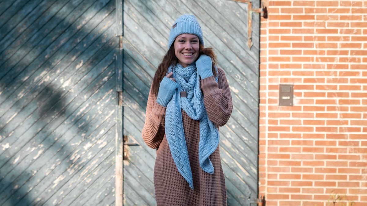 Knit Factory Strickmütze Sally Mütze Bright Red (1-St) Mütze Strickmütze Wollmütze unifarbend