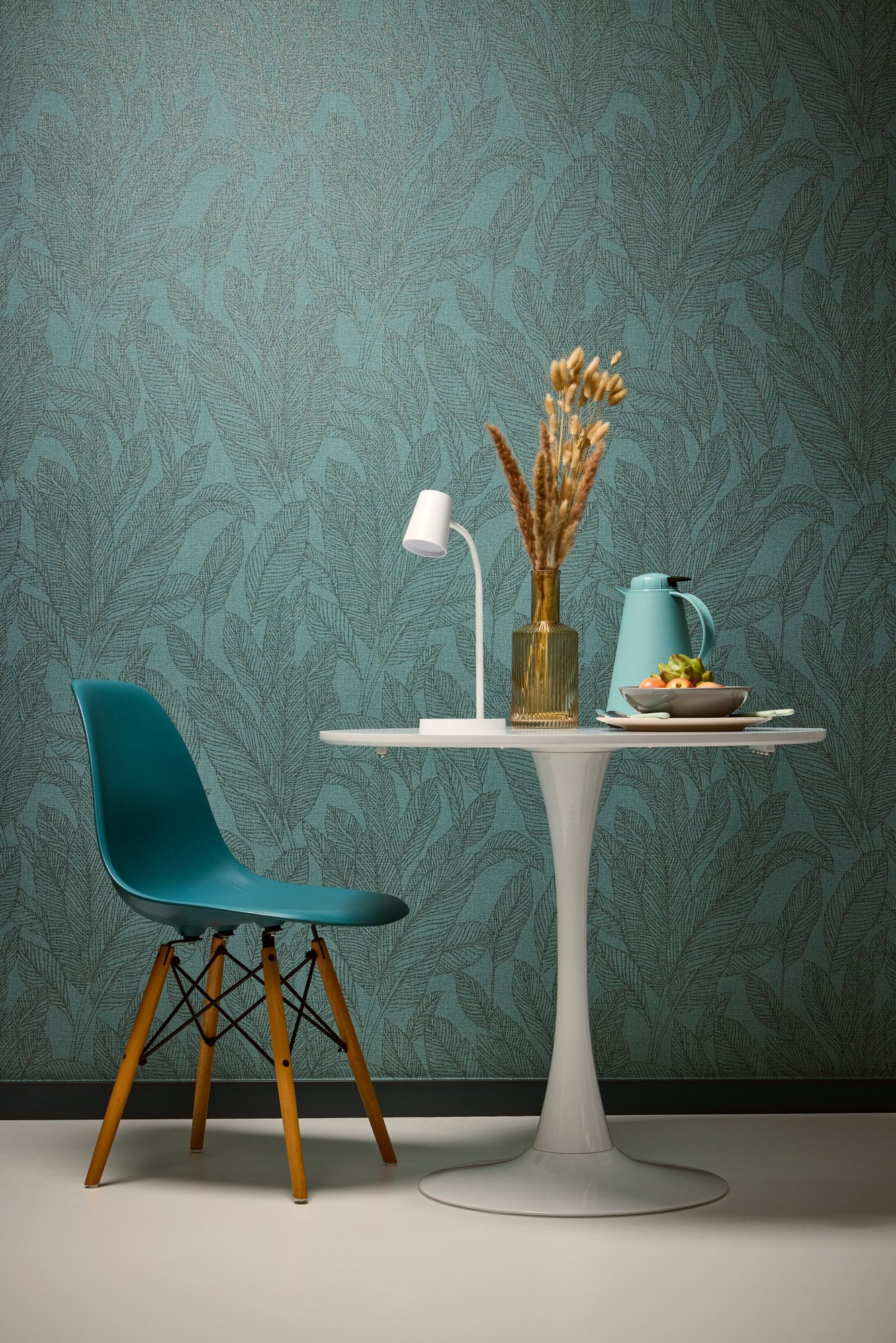 CosmoLiving by Cosmopolitan Vliestapete Golden Fern – Edle Vliestapete, strukturiert, matt, (1 St), Feine Blattstruktur mit edlem Glanz