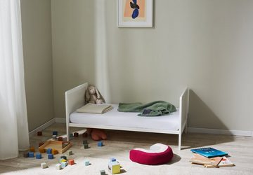 Kids Collective Babybett umbaubar zu Kinderbett 60x120 cm mit Matratze und Lattenrost, Raufallschutz Vollholz 120 x 60, weiss sehr stabil Made in Europe