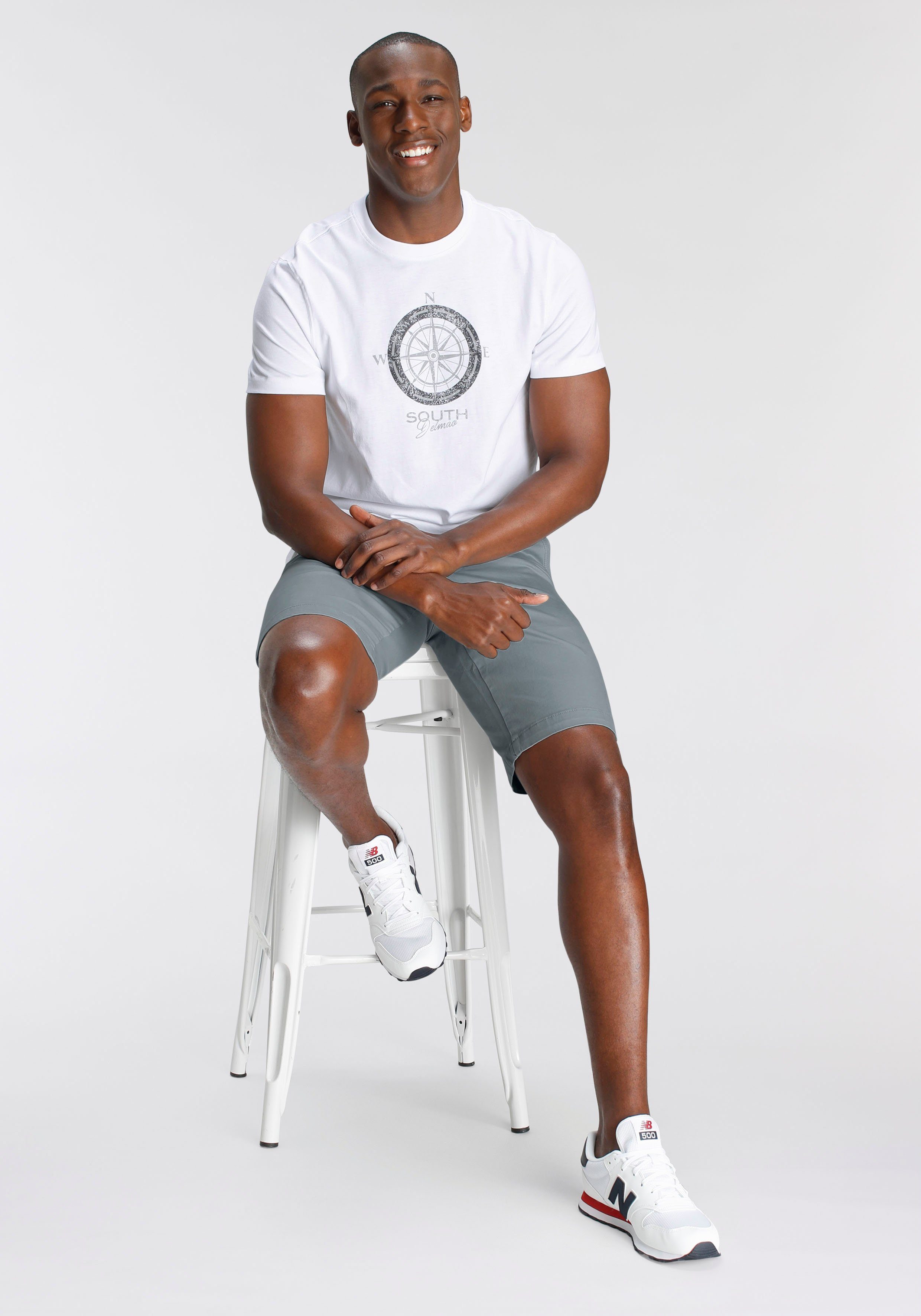 DELMAO Chinoshorts mit Details