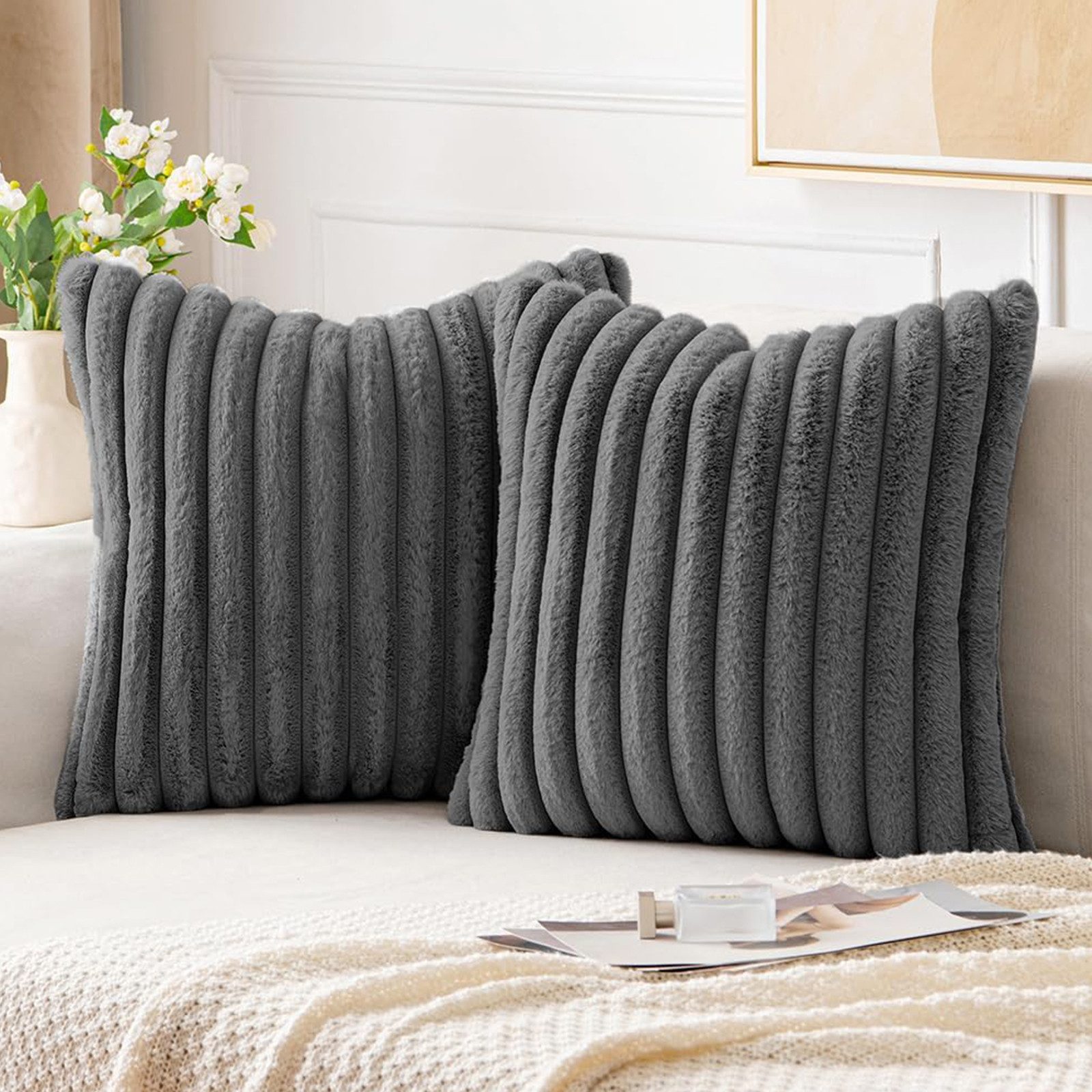 OKWISH Kissenbezüge 2er Set Flauschig Plüsch Deko Dekokissen Sofakissen Zierkissenbezüge, (2 Stück), 45x45cm Sofakissen Couchkissen Bezug Sofa Schlafzimmer Reißverschluss