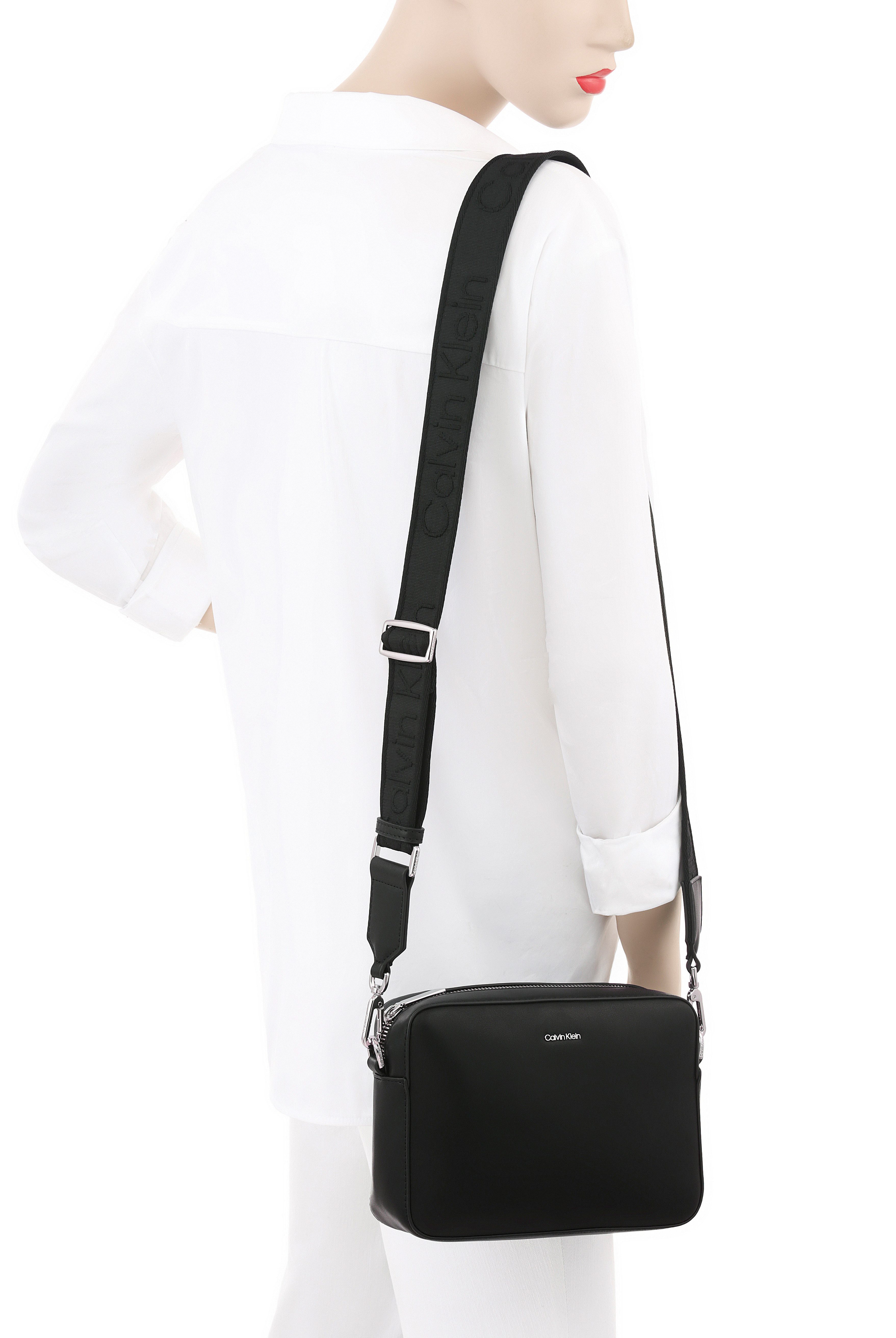 Calvin Klein Mini Bag CK MUST SMALL CAMERA BAG, kleine Damen-Umhängetasche, günstig online kaufen