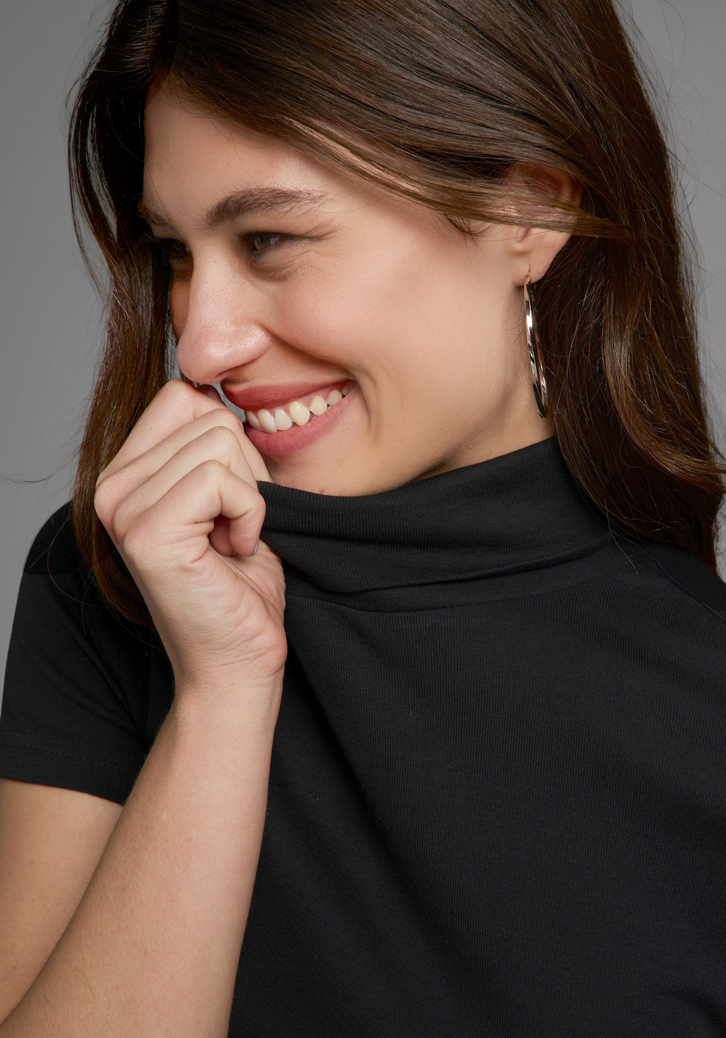 Flashlights Rollkragenshirt figurbetont, Basic-Stil, Rollkragen, aus 100% Baumwolle, elastisch