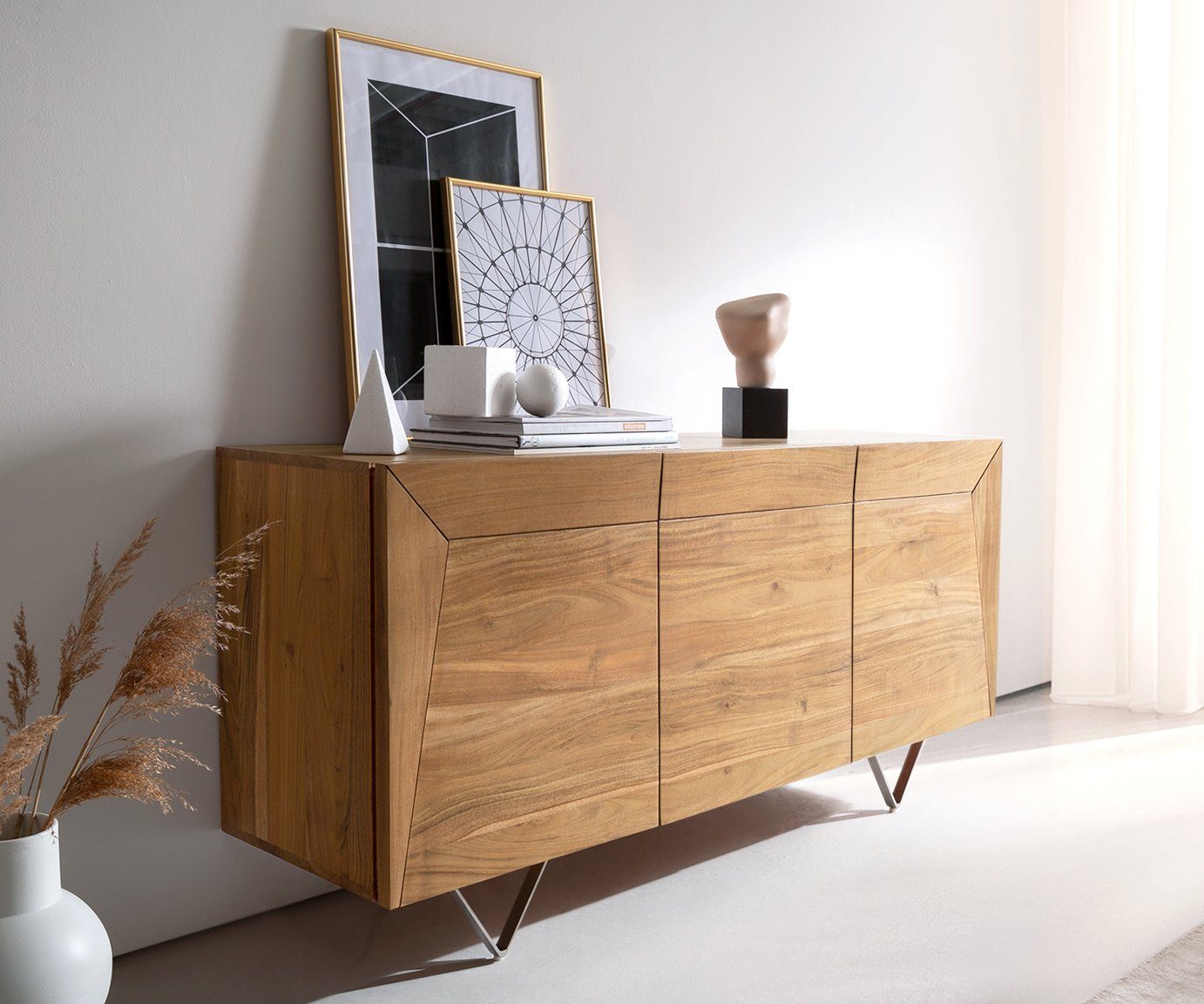 DELIFE Sideboard Kayu, Akazie Natur 145x40x70 cm 3 Türen V-Fuß Sideboard