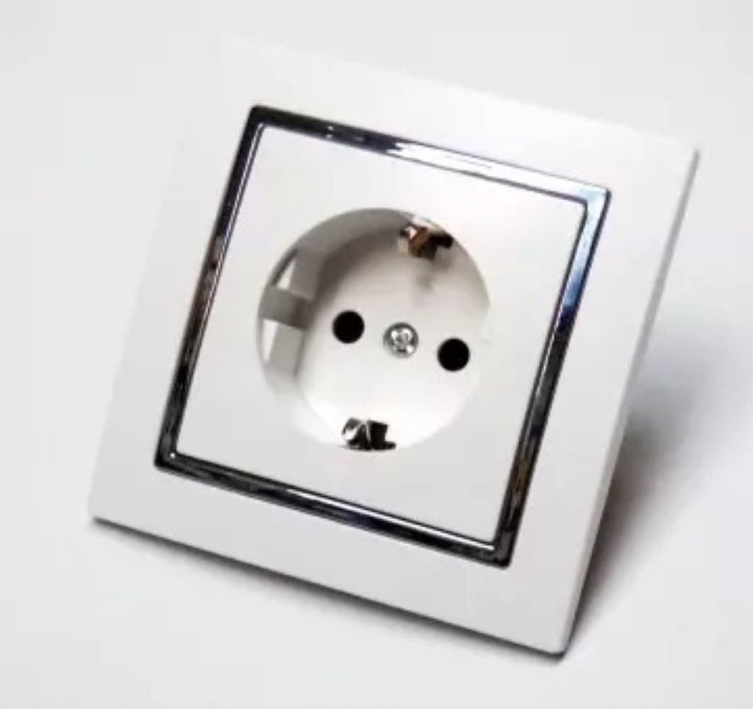 Lichtideen Переключатель 5753 Levina S Schuko Steck Dose silberner Rand 16 Ampere (Taster, Переключатель, Anennendose, Steckdose mit USB lieferbar)