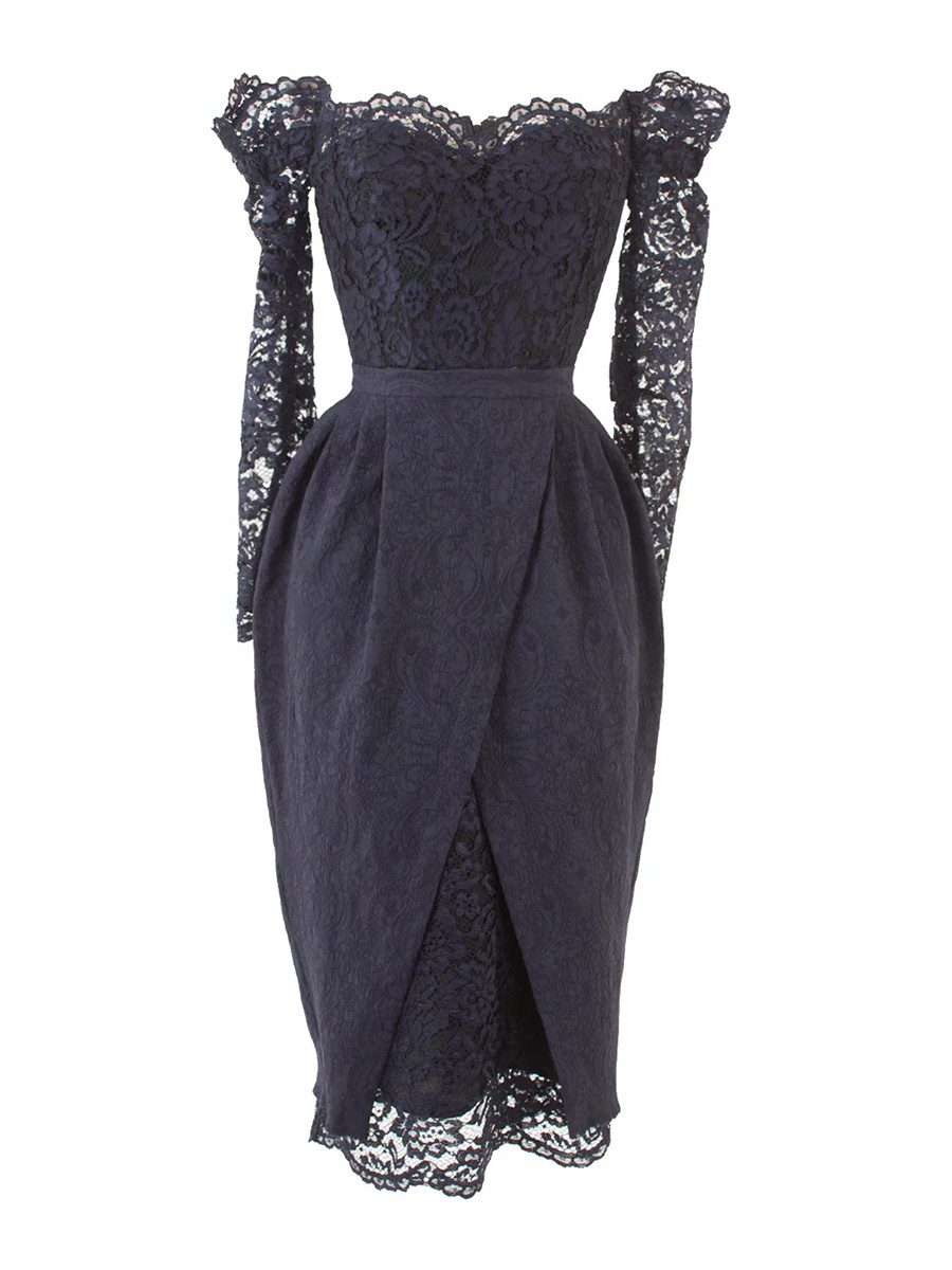 Schulterfreies Kleid aus Spitze