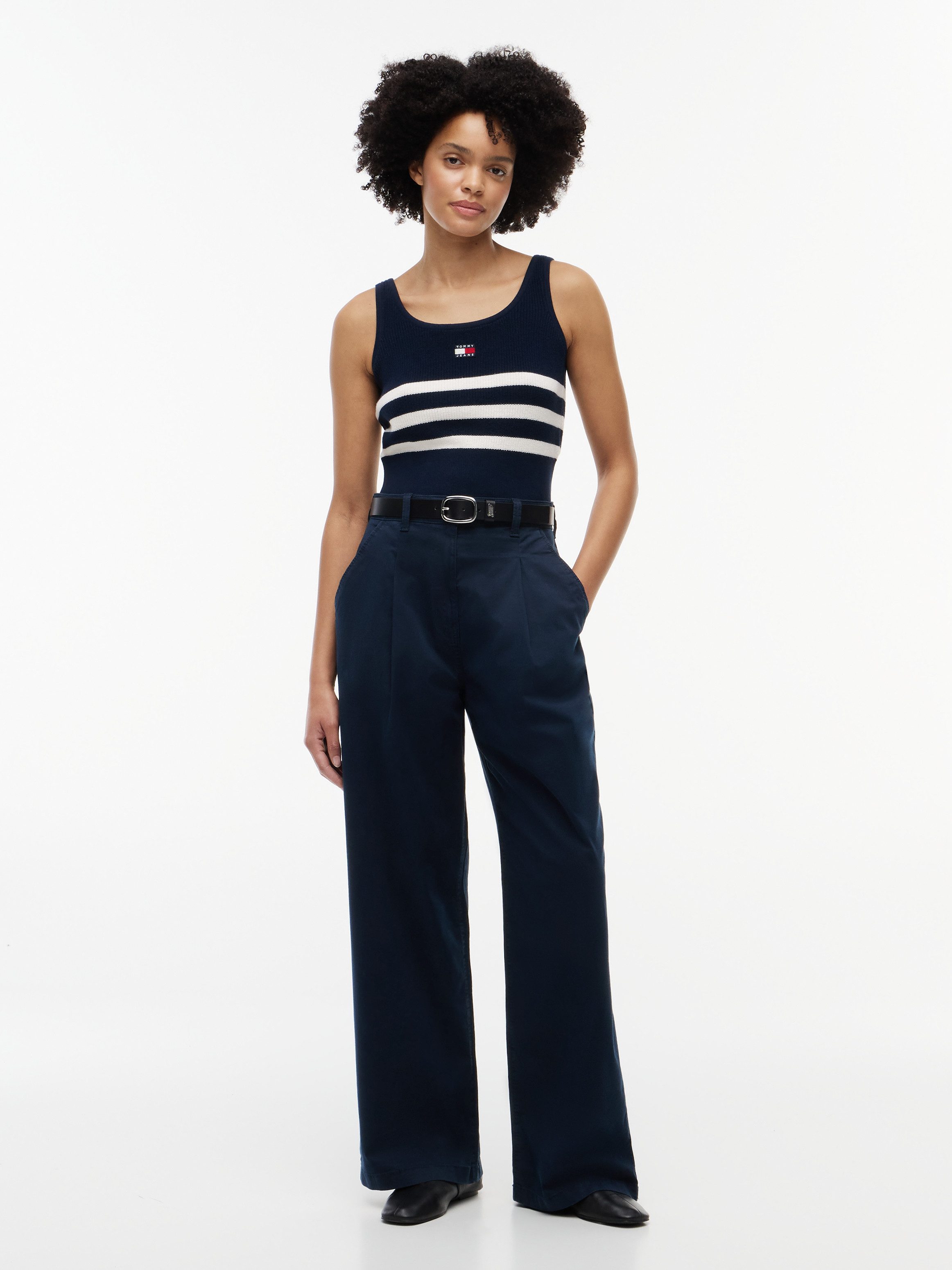 Tommy Jeans Chinohose TJW WIDE LEG CHINO Baumwollmischung, lässig geschnitten