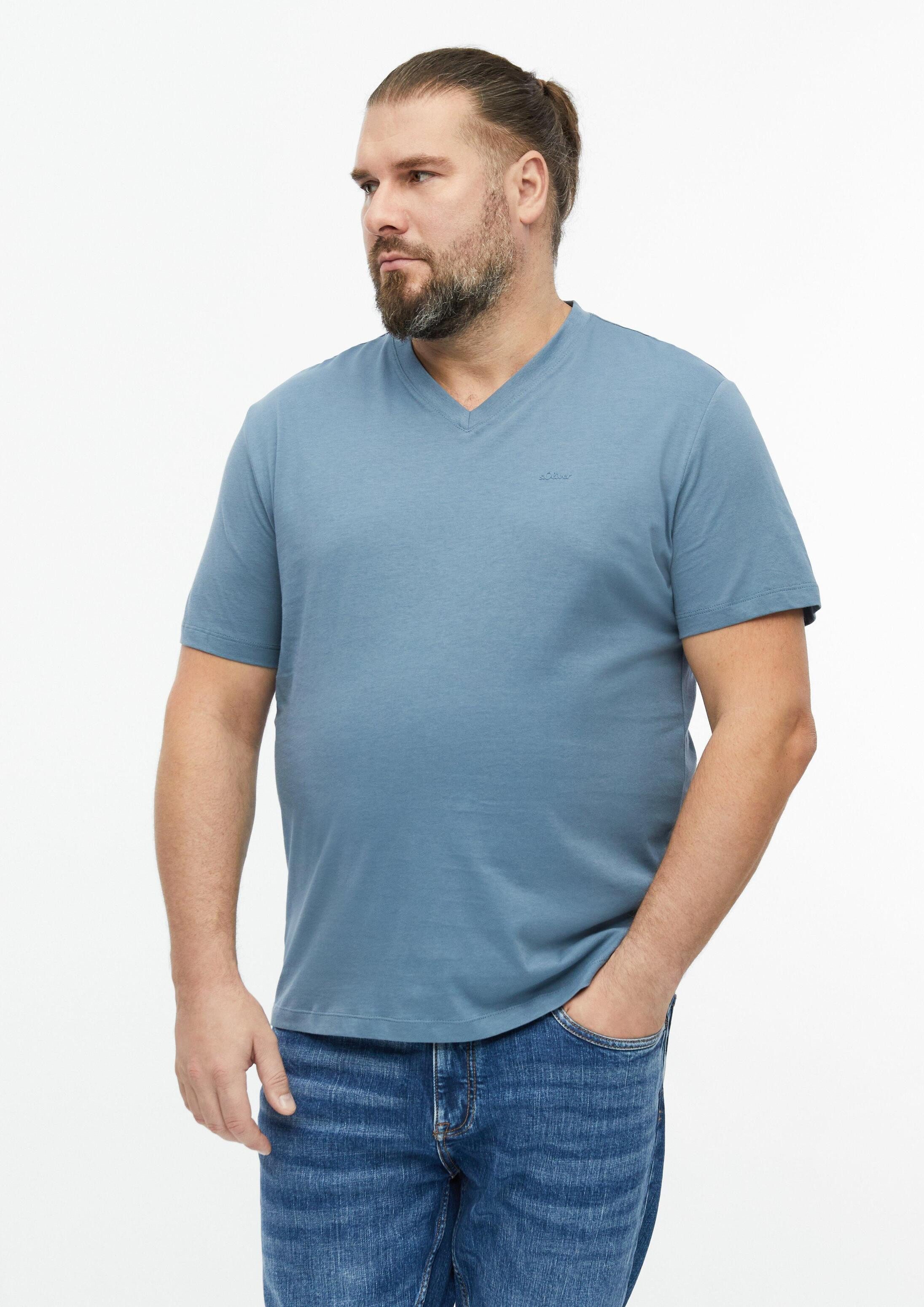 s.Oliver Kurzarmshirt T-Shirt Baumwoll-T-Shirt mit Logo-Print und V-Neck