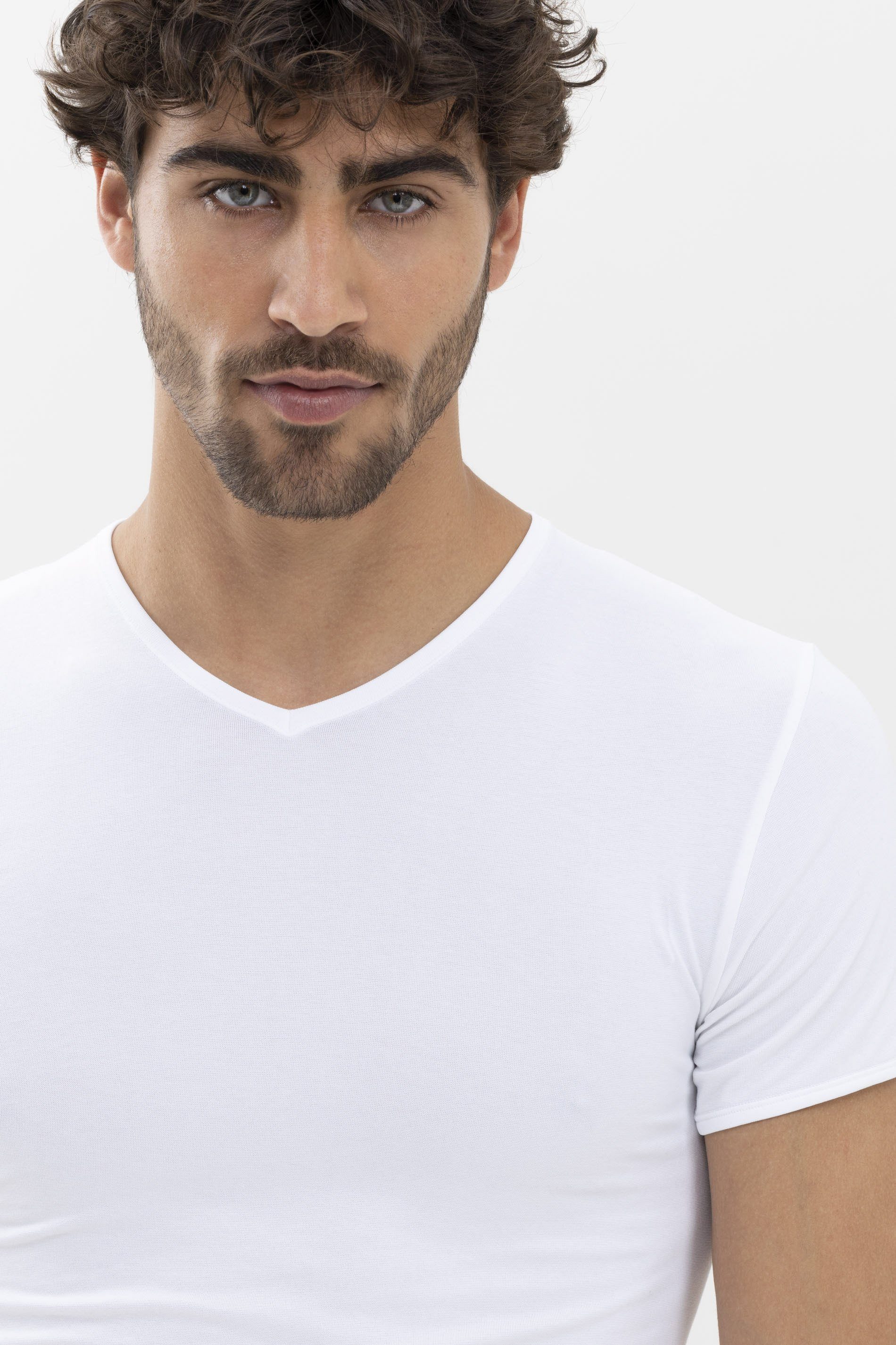 Mey Unterziehshirt Herren Serie Software Uni (1-St) Modal-Mix, V-Neck, Kurzarm, Feinripp, ohne Seitennähte