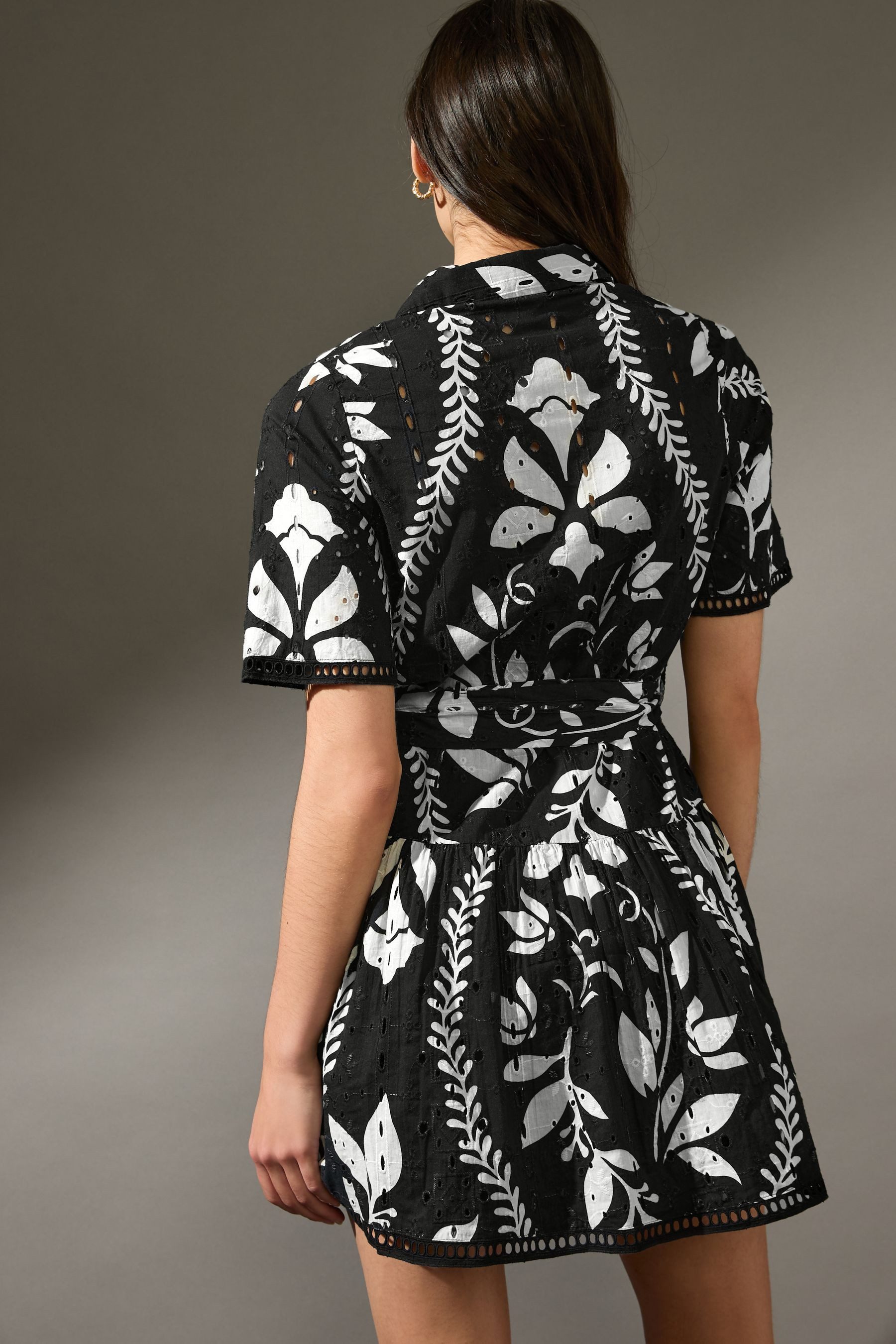 Next Minikleid Strukturiertes Hemdkleid mit kurzen Ärmeln (1-tlg) günstig online kaufen