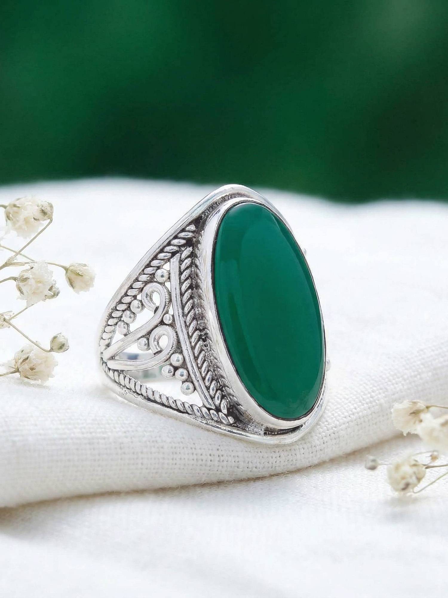 mantraroma Silberring DAHAB oval groß aus 925 Silber mit grünen Onyx (Ring mit Schmuckbeutel), Damenring aus 925er Silber