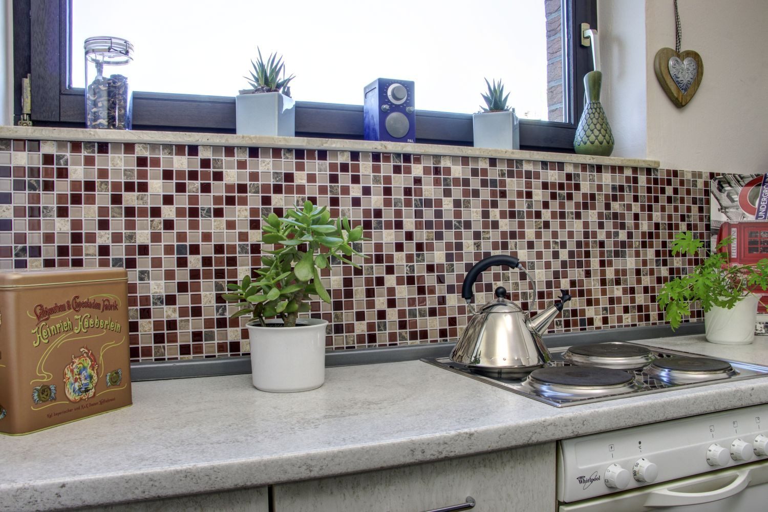 Mosani Mosaikfliesen 10 St. selbst­kle­bende Naturstein Glasmosaik Fliesen Wandverkleidung, Set, 10-teilig, 0,9m², Spritzwasserbereich geeignet, Küchenrückwand Spritzschutz