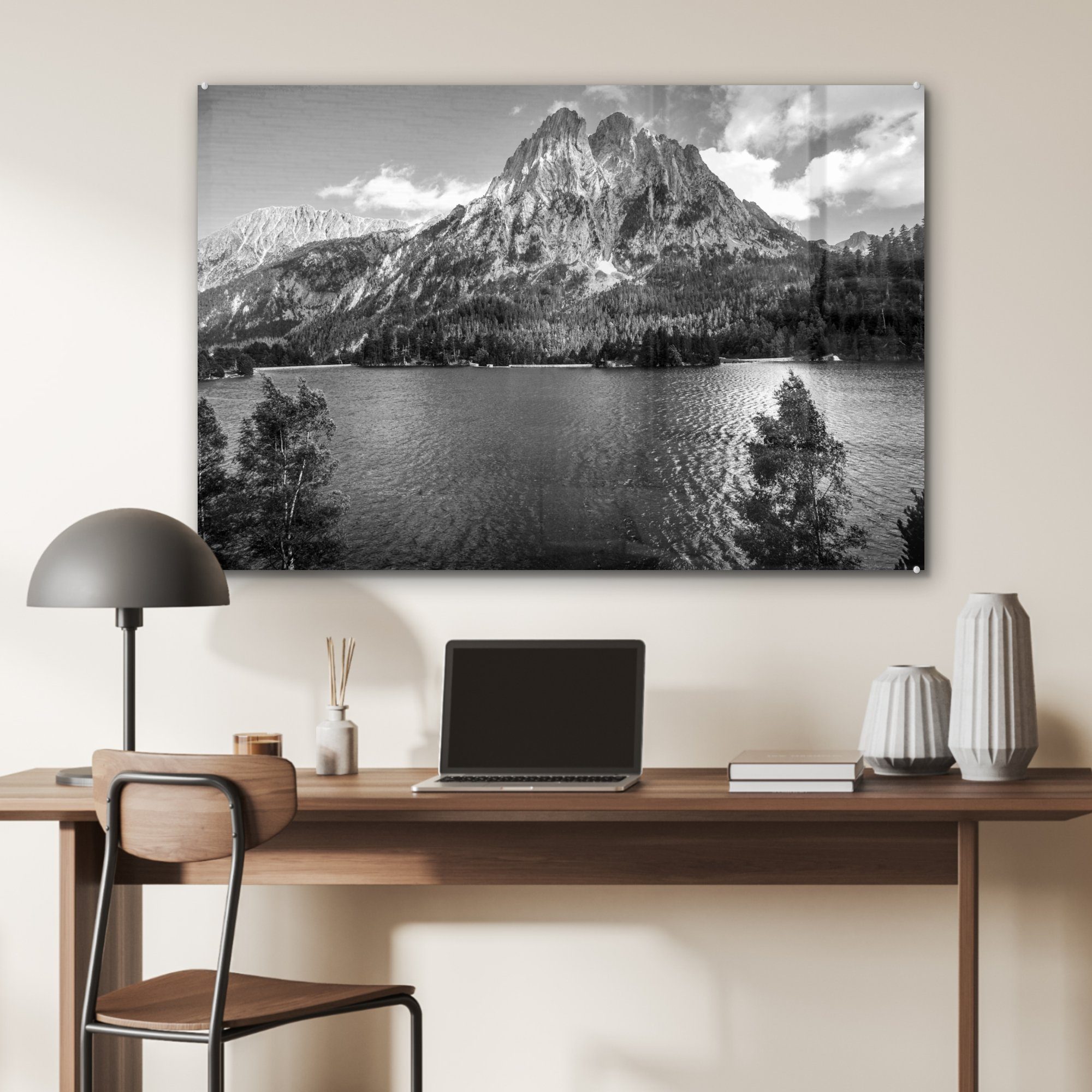 in & Acrylglasbild großer schwarz See Acrylglasbilder - (1 Schlafzimmer Europa MuchoWow Ein St), weiß, Wohnzimmer Pyrenäen-Nationalpark und im