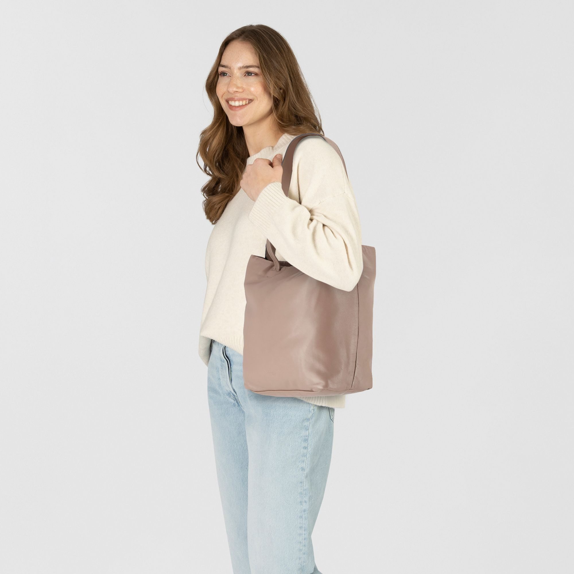 Liebeskind Berlin Schultertasche Hera, Leder günstig online kaufen