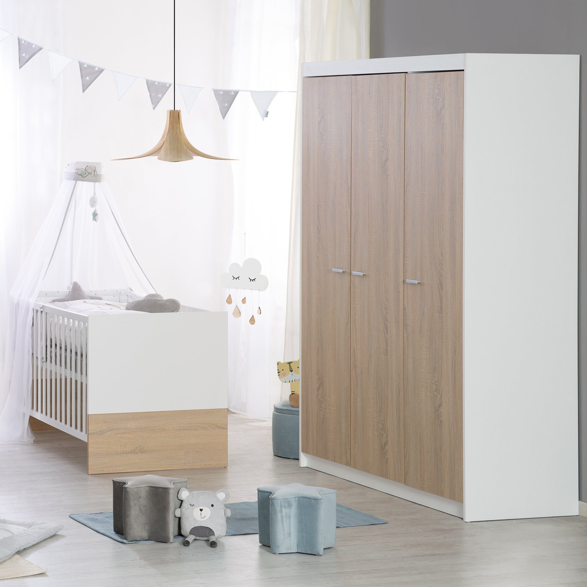 roba® Kinderkleiderschrank Gabriella 3-türig Kinderkleiderschrank gefräst günstig online kaufen