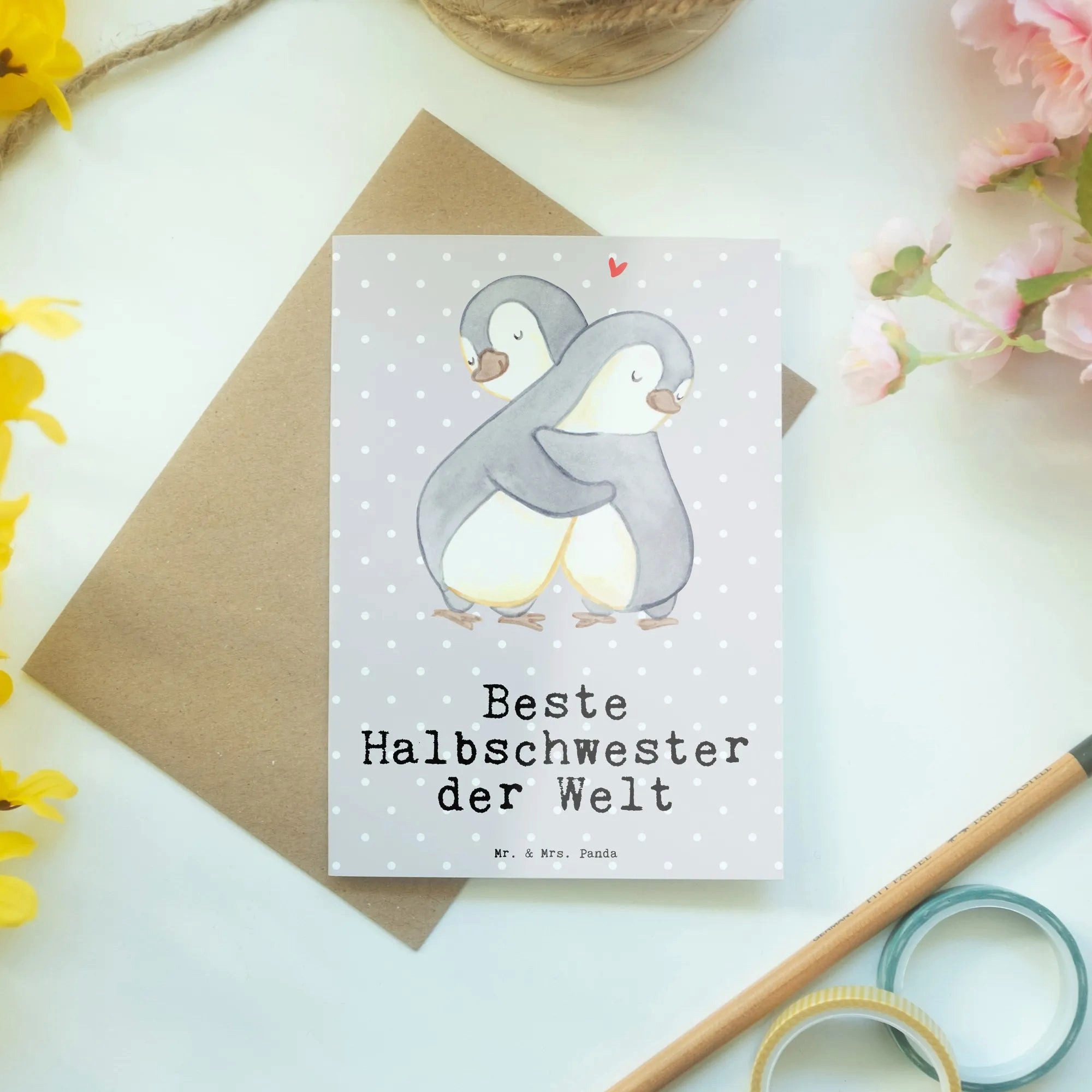 Thumbnail - Mr. & Mrs. Panda Grußkarte Pinguin Beste Halbschwester der Welt - Grau Pastell - Geschenk, Freud, Einzigartiges Design
