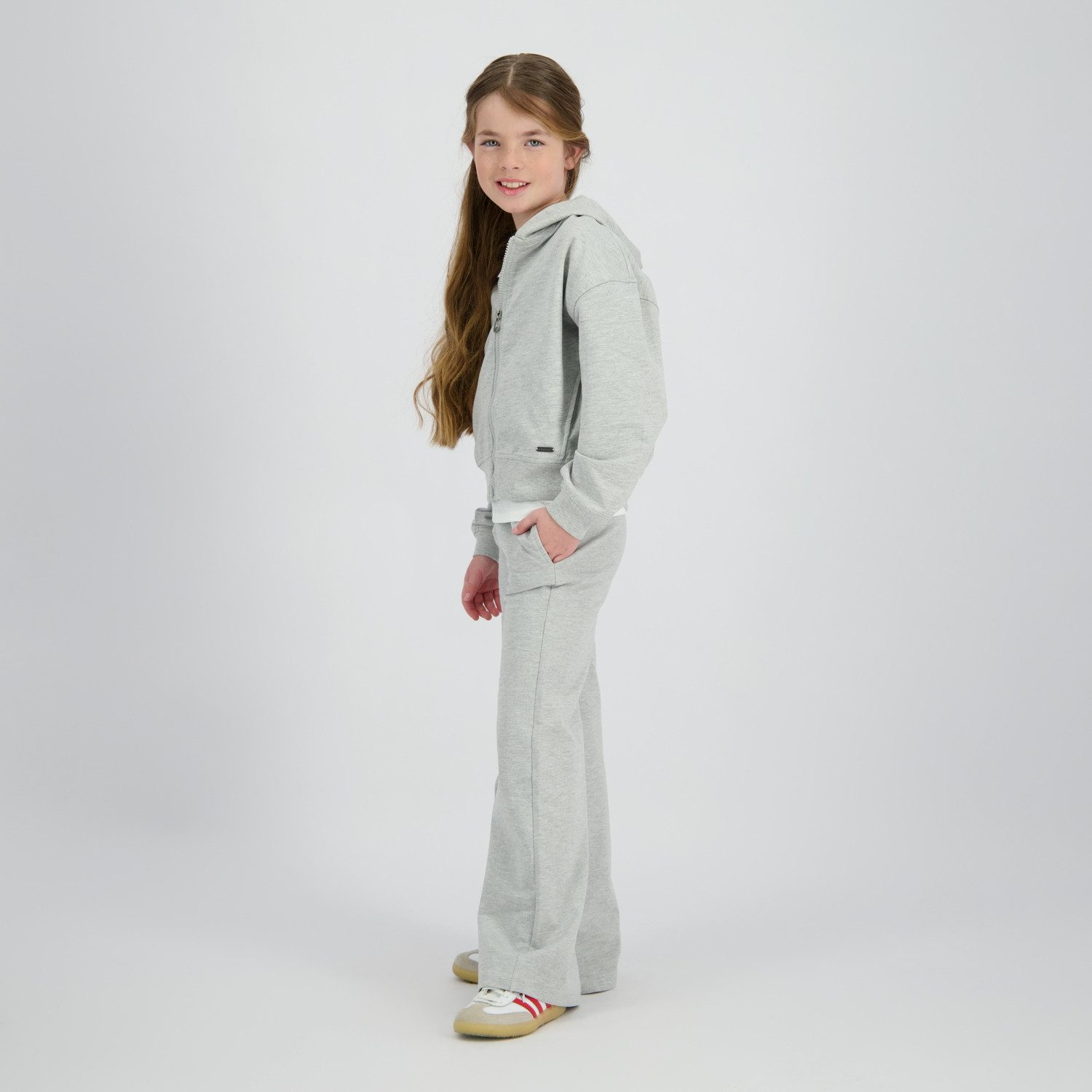 Vingino Sweathose mit ausgestelltem Bein und Gummizug, for Girls – Bild 5 von 5
