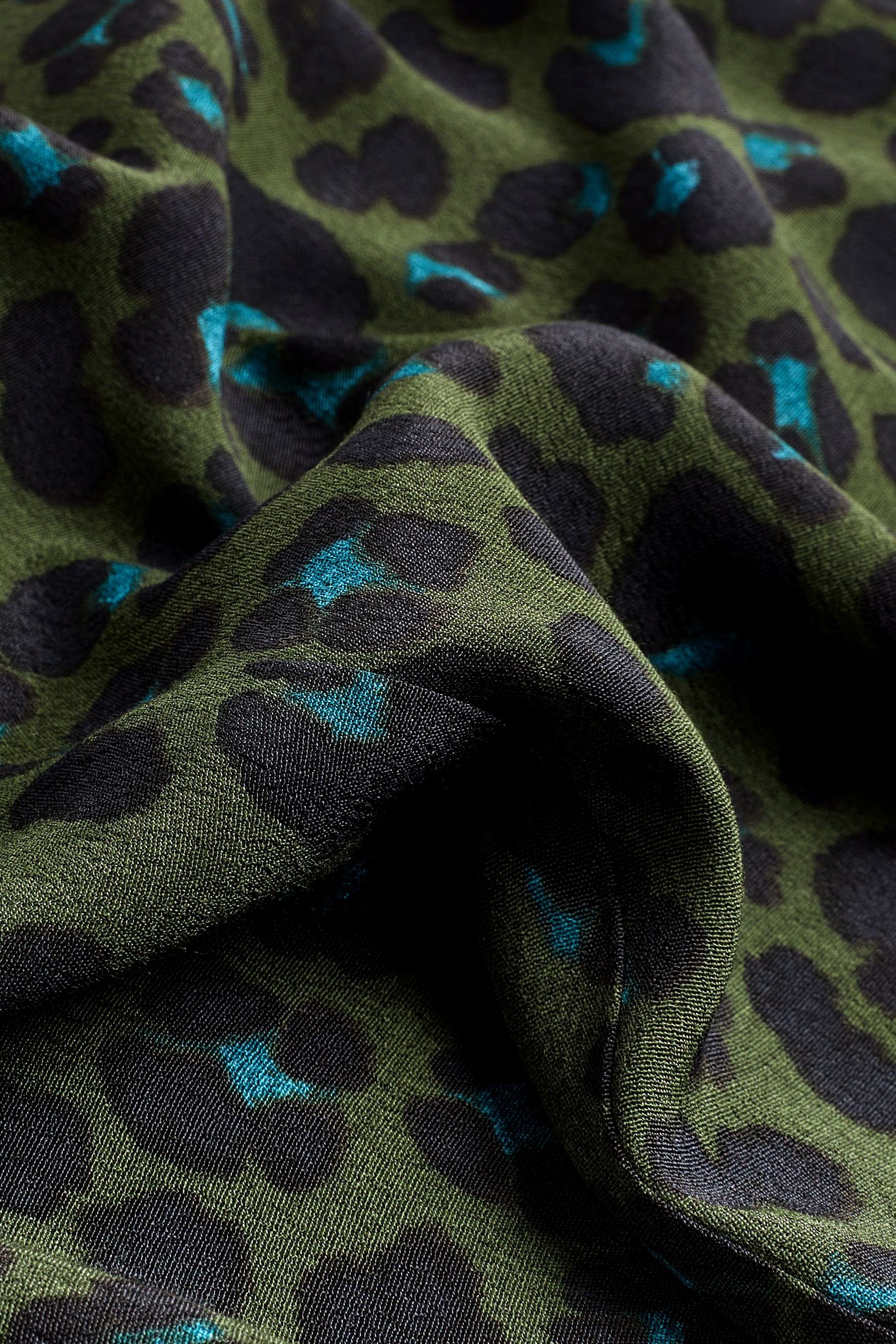 3/4-Ärmeln Green Oberteil mit und Next (1-tlg) Blusenshirt Animal Dark V-Ausschnitt Print