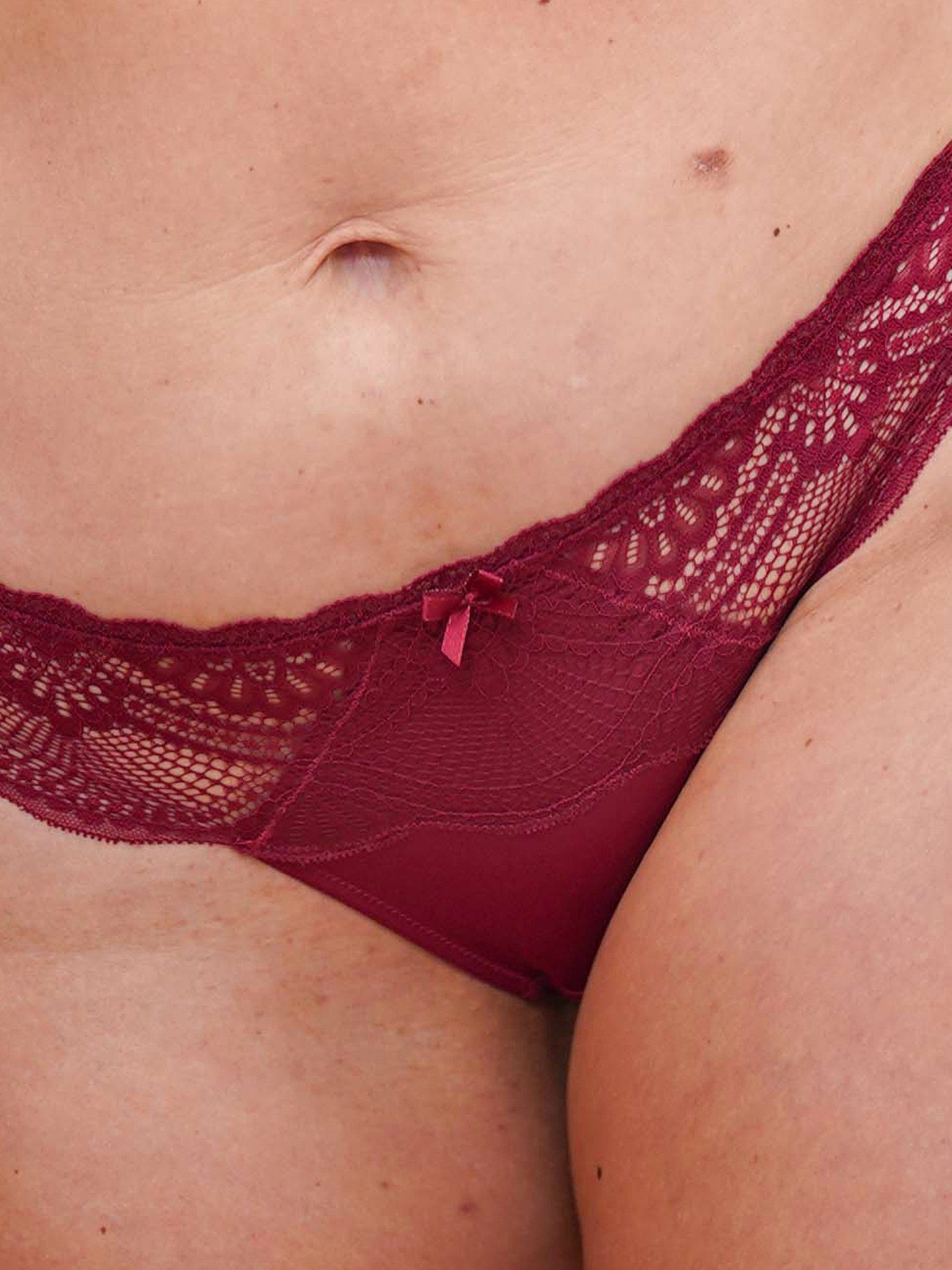 SugarShape String PURE DIVINE