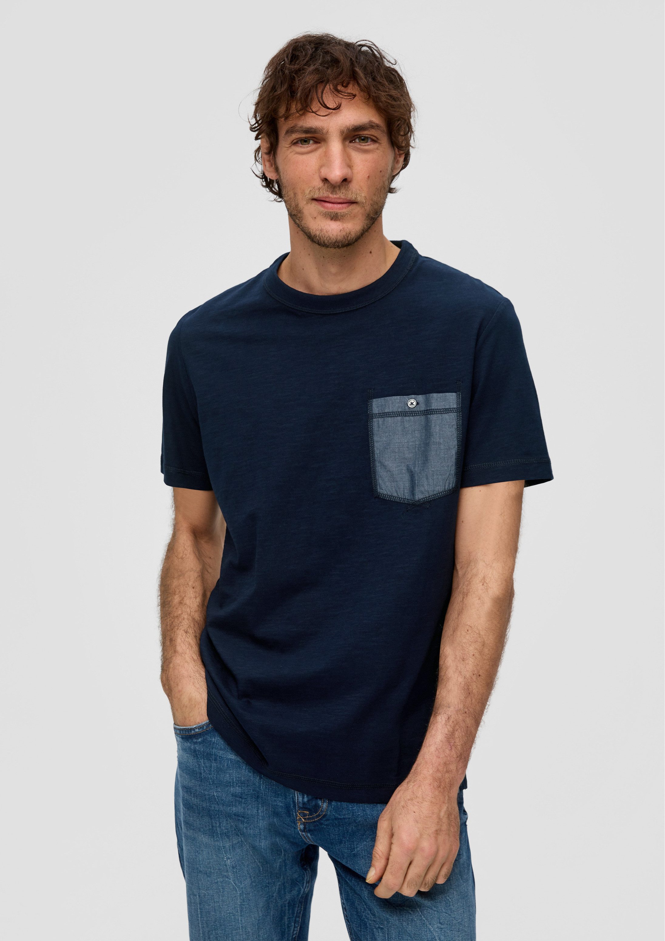 s.Oliver Kurzarmshirt T-Shirt T-Shirt mit aufgesetzter Brusttasche