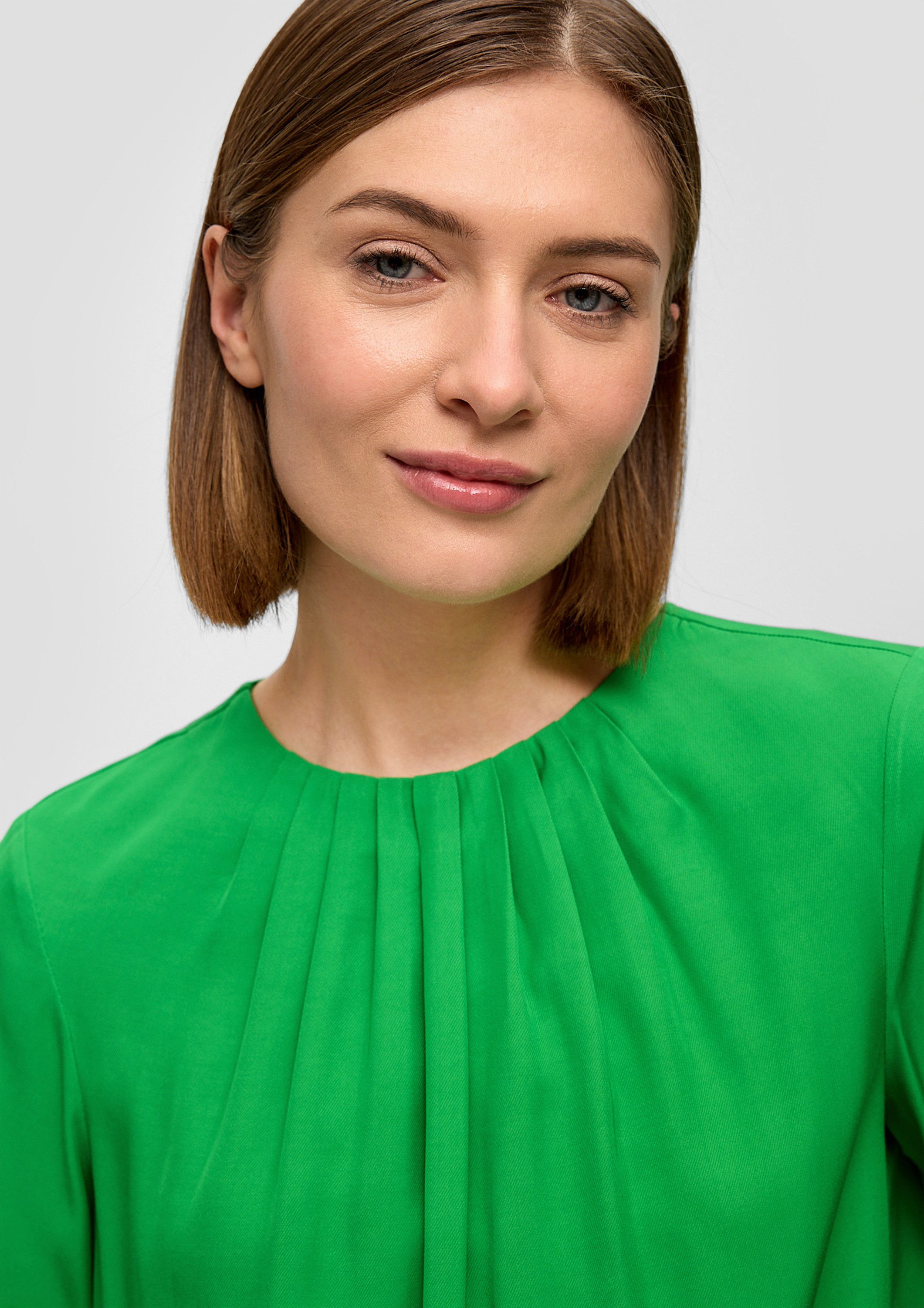 s.Oliver Kurzarmbluse Bluse Bluse aus schimmerndem Viskosetwill