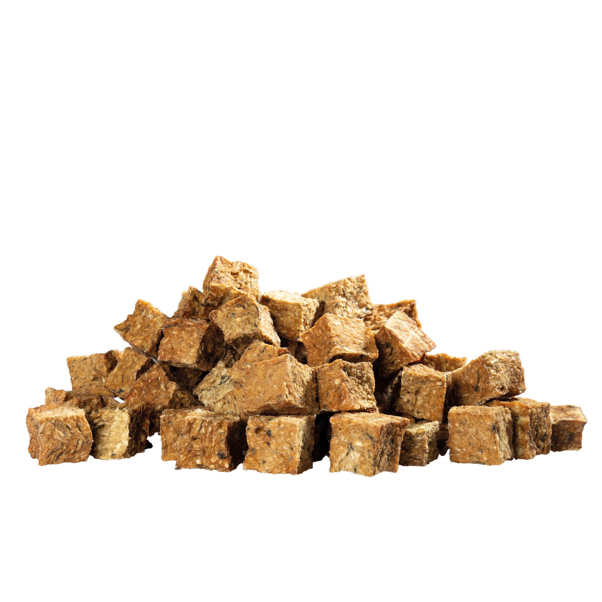 Schecker ICELAND Dorsch Taler - 100 % Natur, 100 % Island!, Snack für: Hunde, Katzen, Krosse Würfelchen aus echtem Dorsch und duftendem Hering