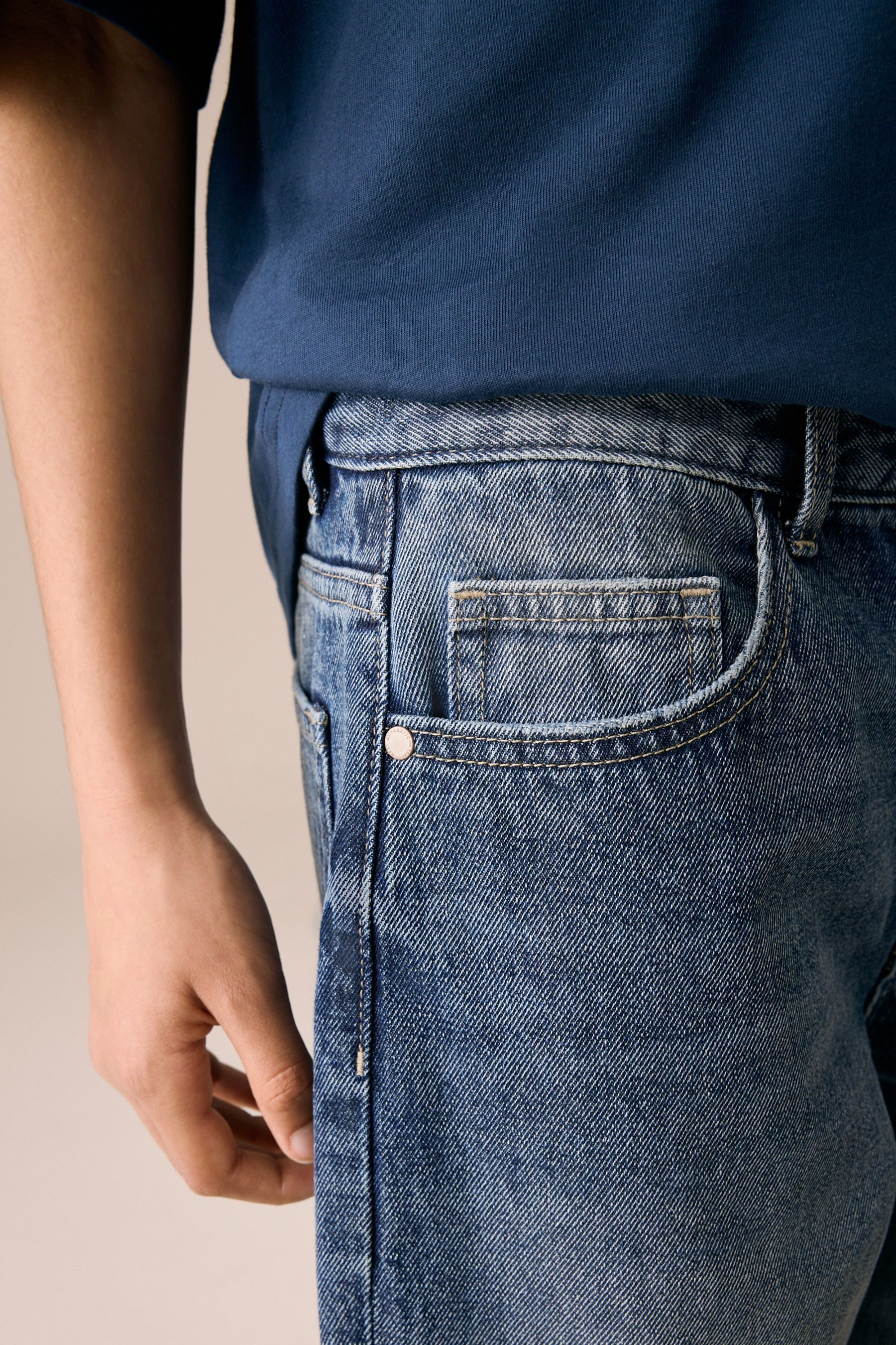 Next Weite Jeans Jeans mit durchgehendem Print (1-tlg) – Bild 3 von 5