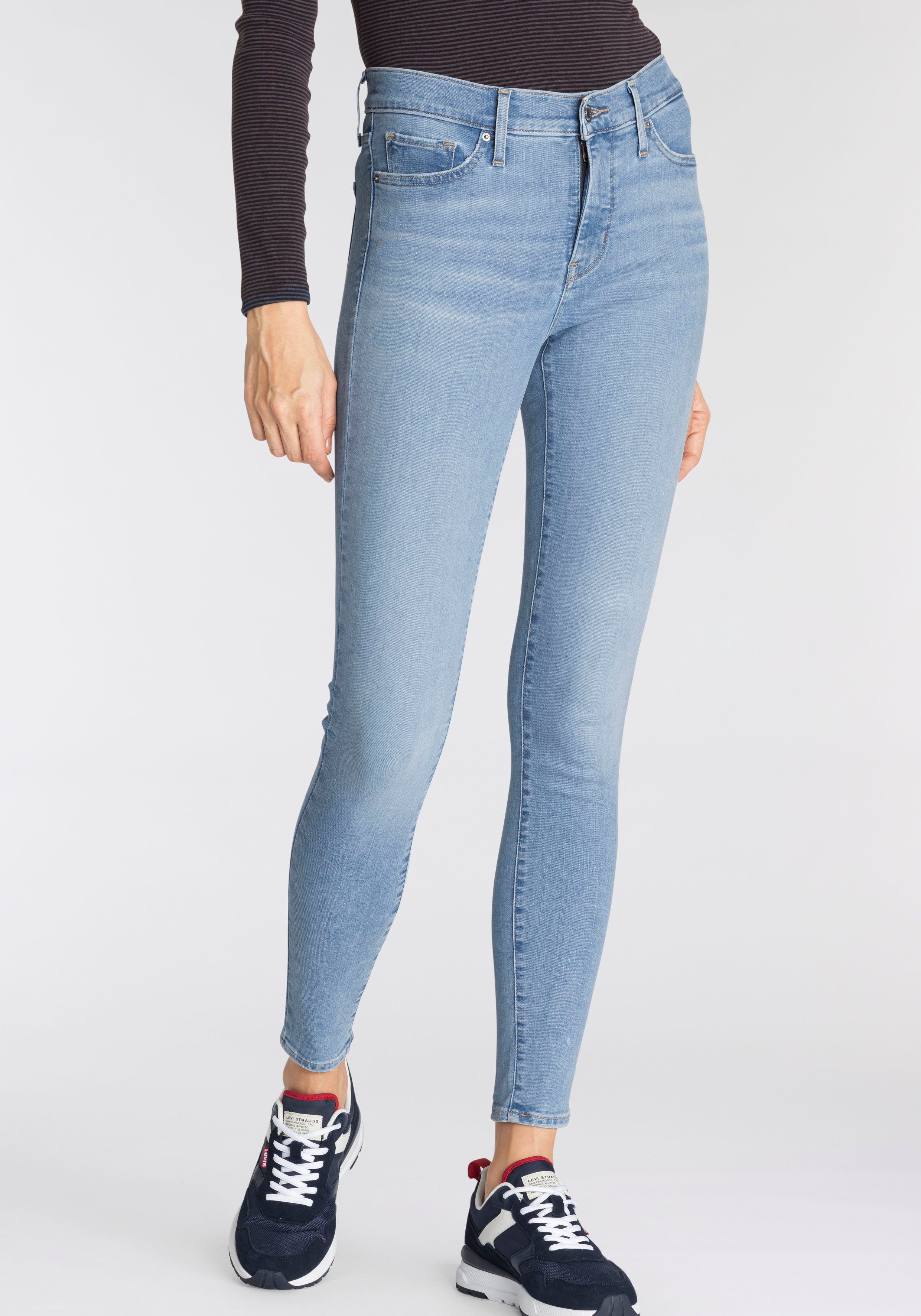 Levi's® 5-Pocket-Jeans Damen Jeans 310 SHAPING SUPER SKINNY (1-tlg),  Elastisches, figurformendes Hypersoft-Denim für einen flachen Bauch
