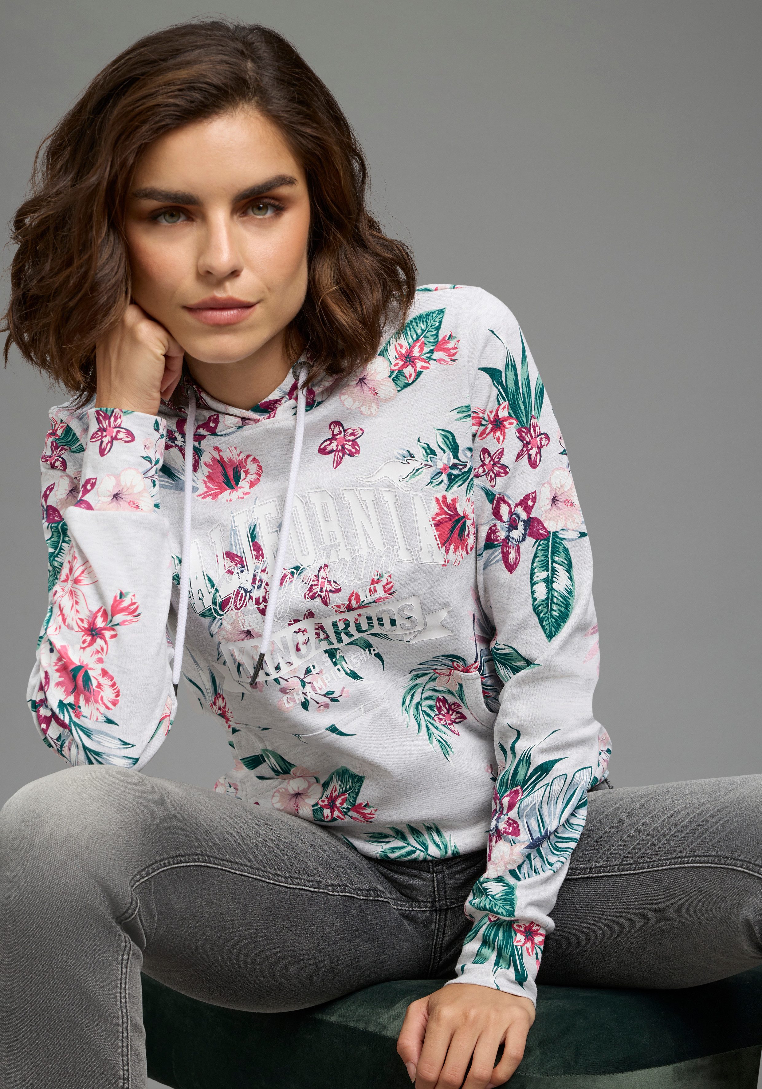 KangaROOS Kapuzensweatshirt mit Kapuze und Kordelzug, Langarm, hüftbedeckende Länge