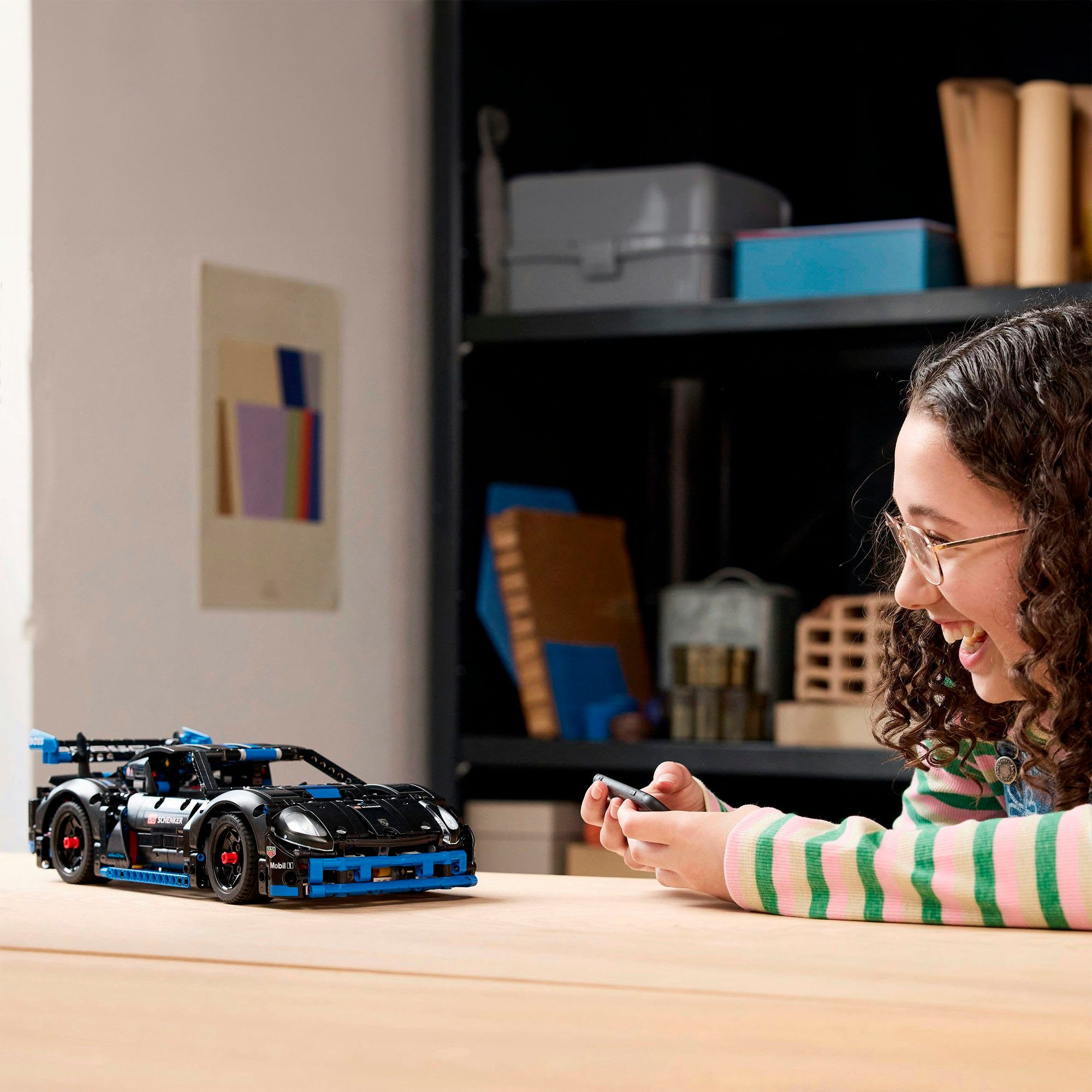 LEGO® Porsche GT4 e-Performance Rennwagen (42176), günstig online kaufen