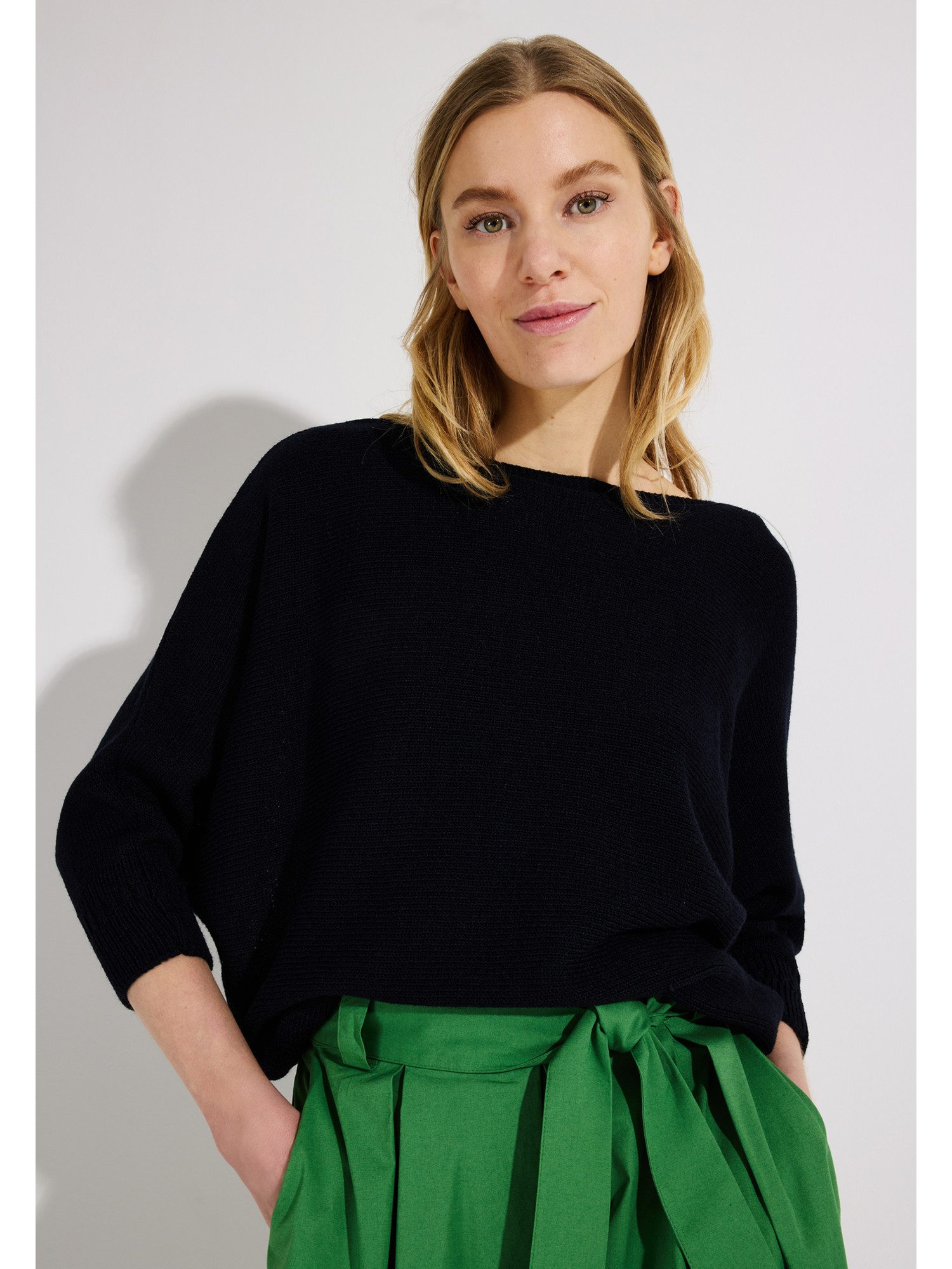 MORE&MORE Rundhalspullover Fledermauspullover mit Glanzeffekt