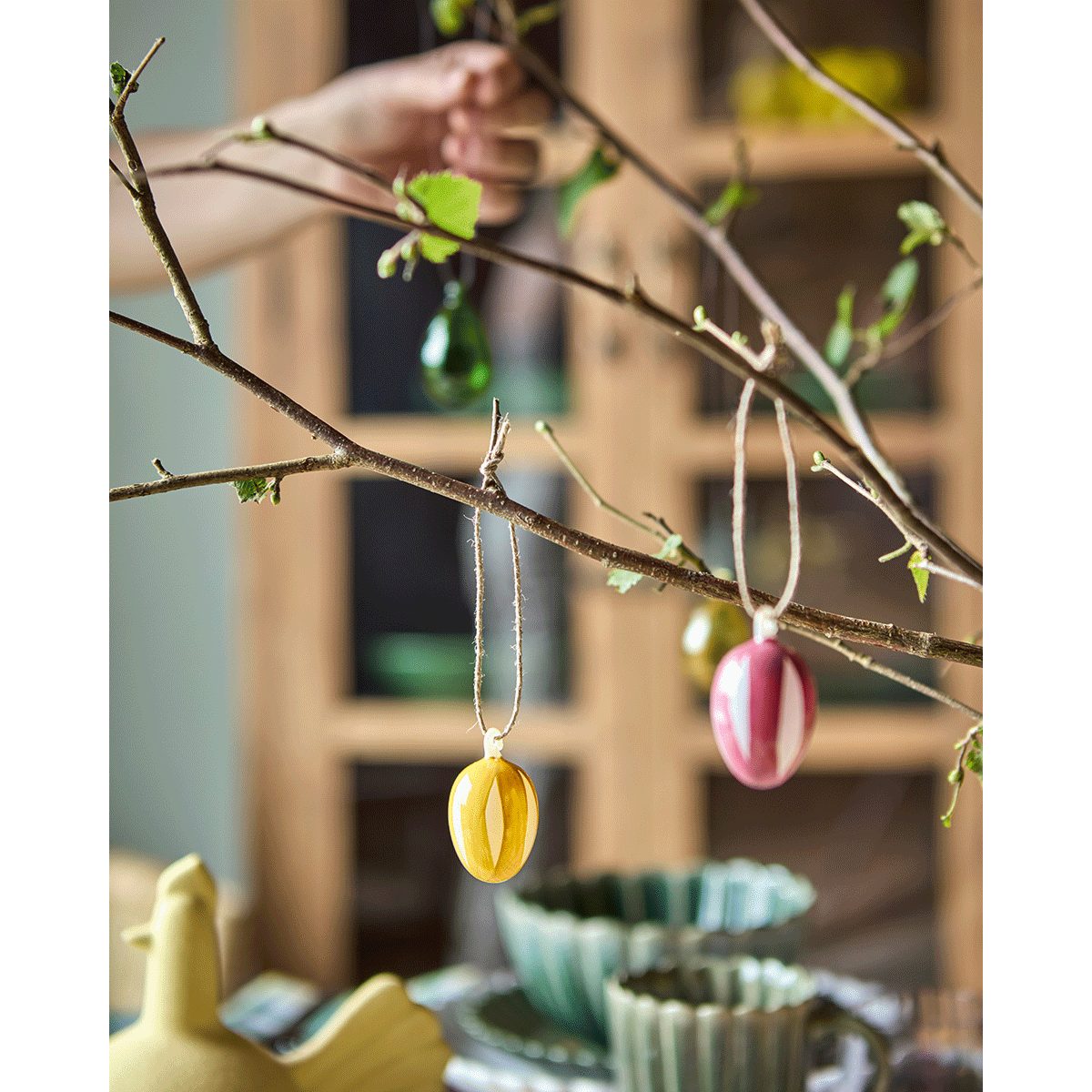Osterei Bunte Ostereier aus Glas, gestreift.