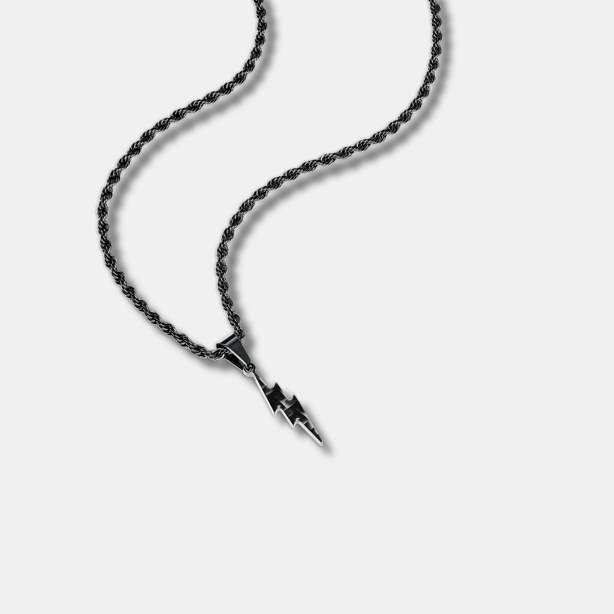 CRBNCNCPT Kette mit Anhänger Carbon Blitz Anhänger mit schwarzer Edelstahl günstig online kaufen