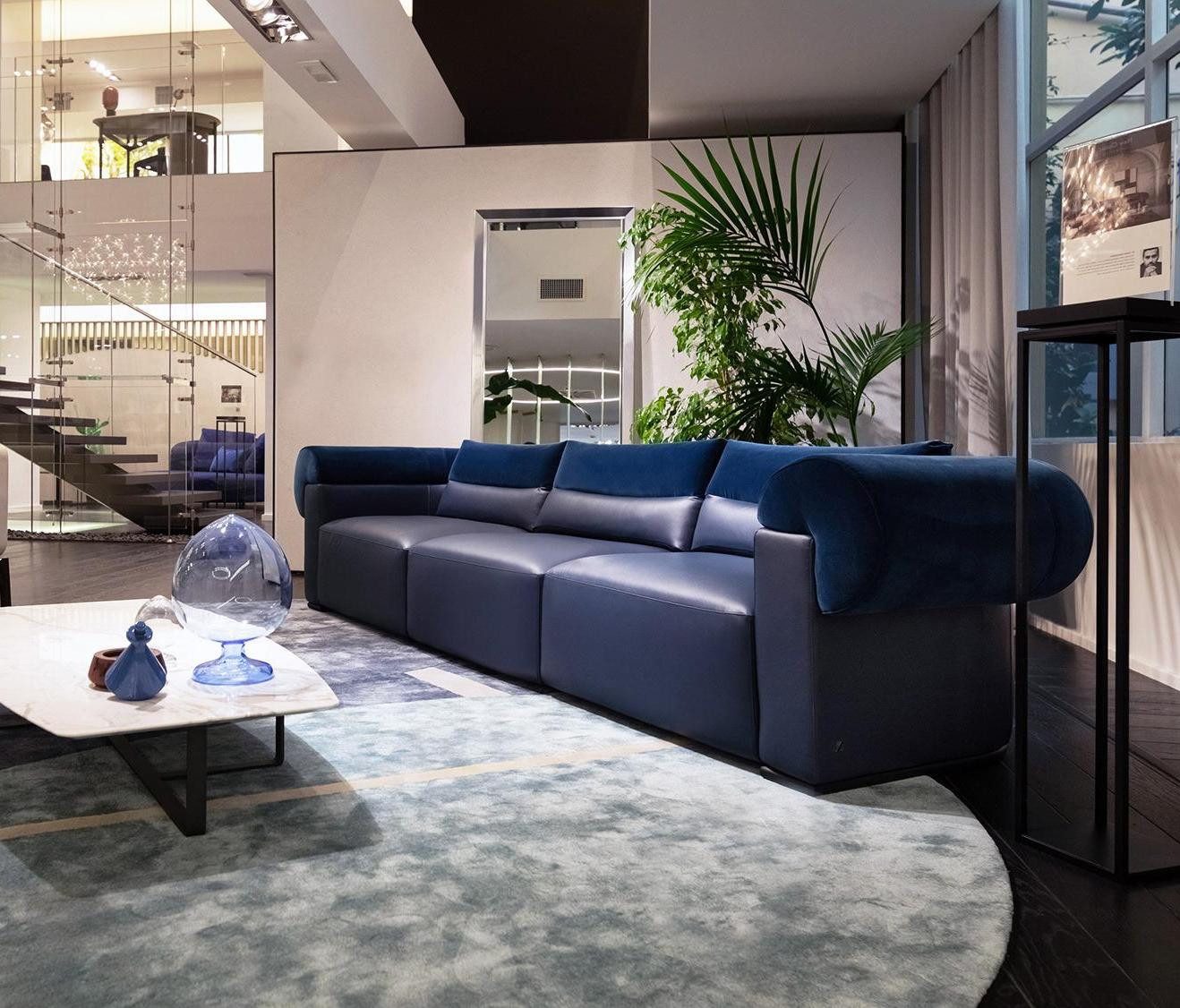 Xlmoebel 4-Sitzer Leder Sofa in modernem Design mit weichen Polstern, Hergestellt in Europa