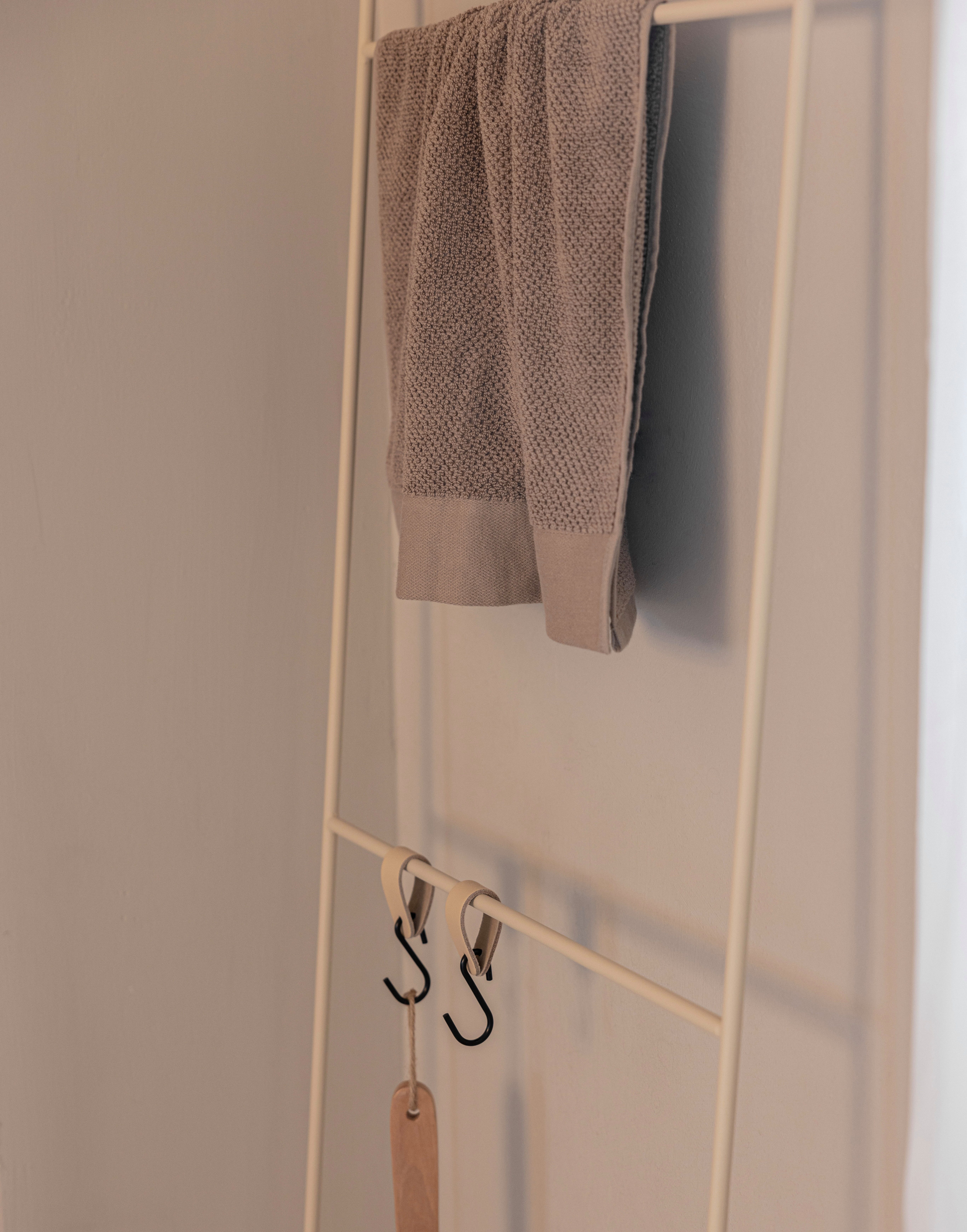 Metallbude Handtuchleiter ESTINA, Handtuchständer, Handtuchhalter, Keine Montage erforderlich